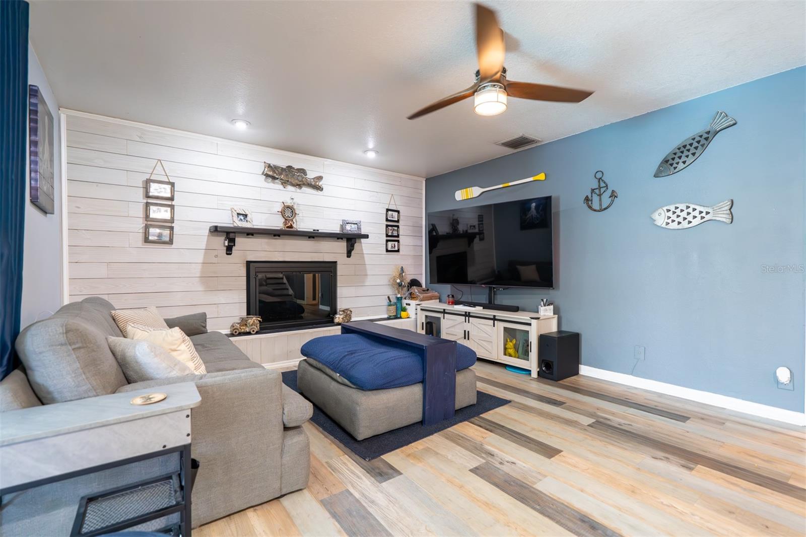237 MANATEE RD