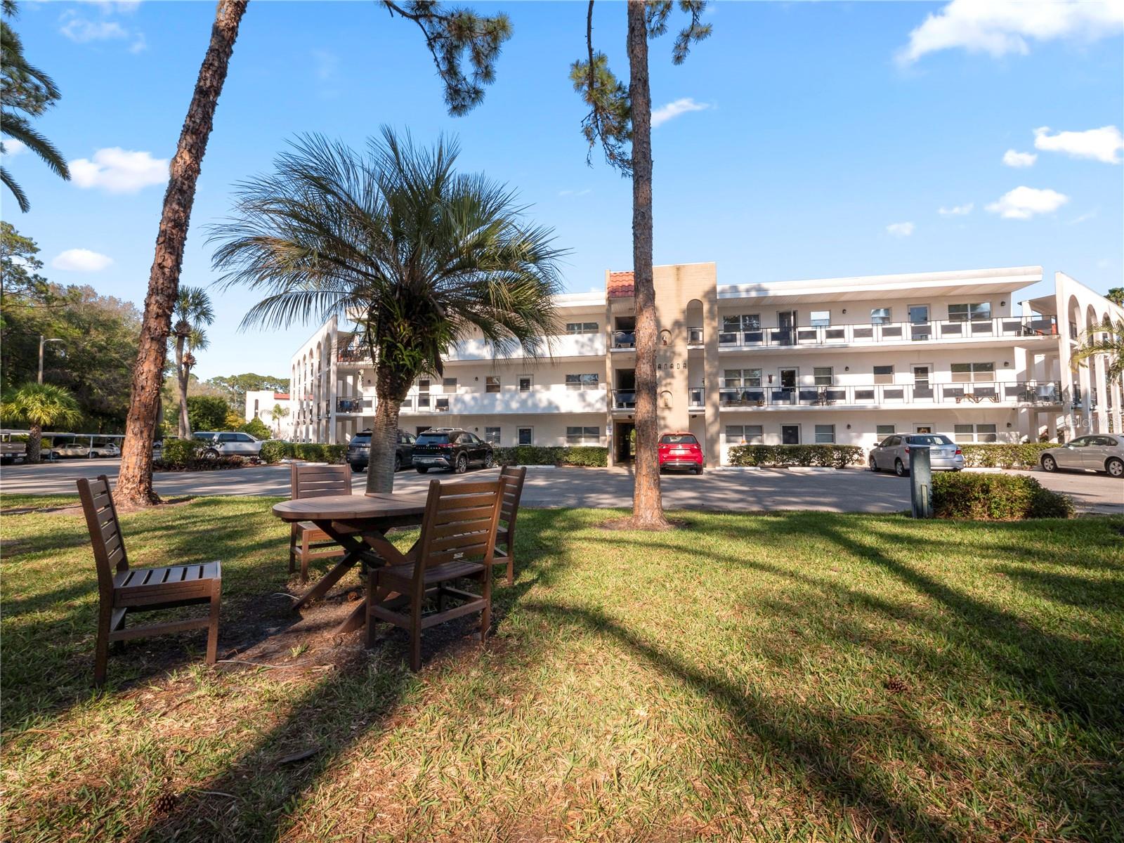 100 EL CAMINO DR #308