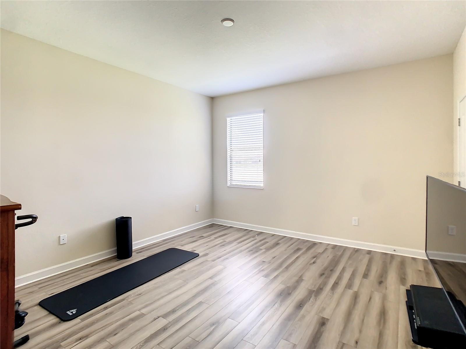 4317 SUMMER BREEZE WAY