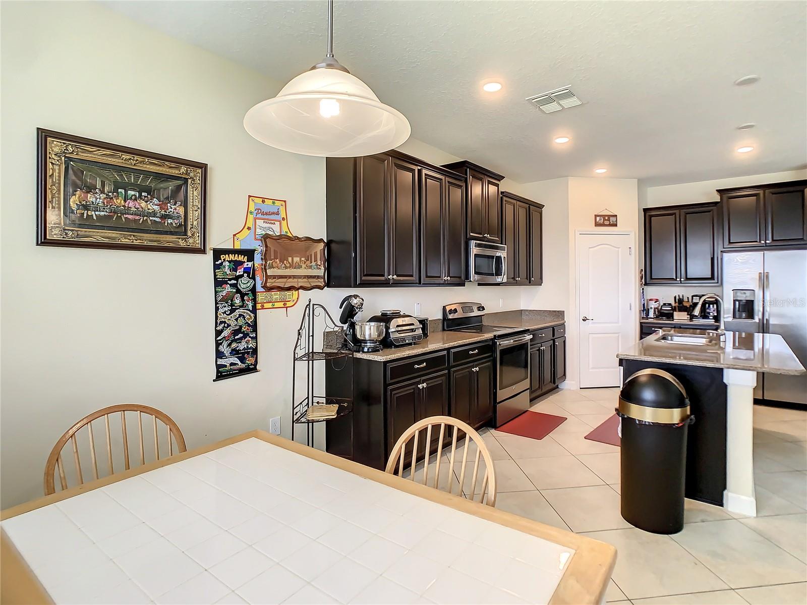 4317 SUMMER BREEZE WAY