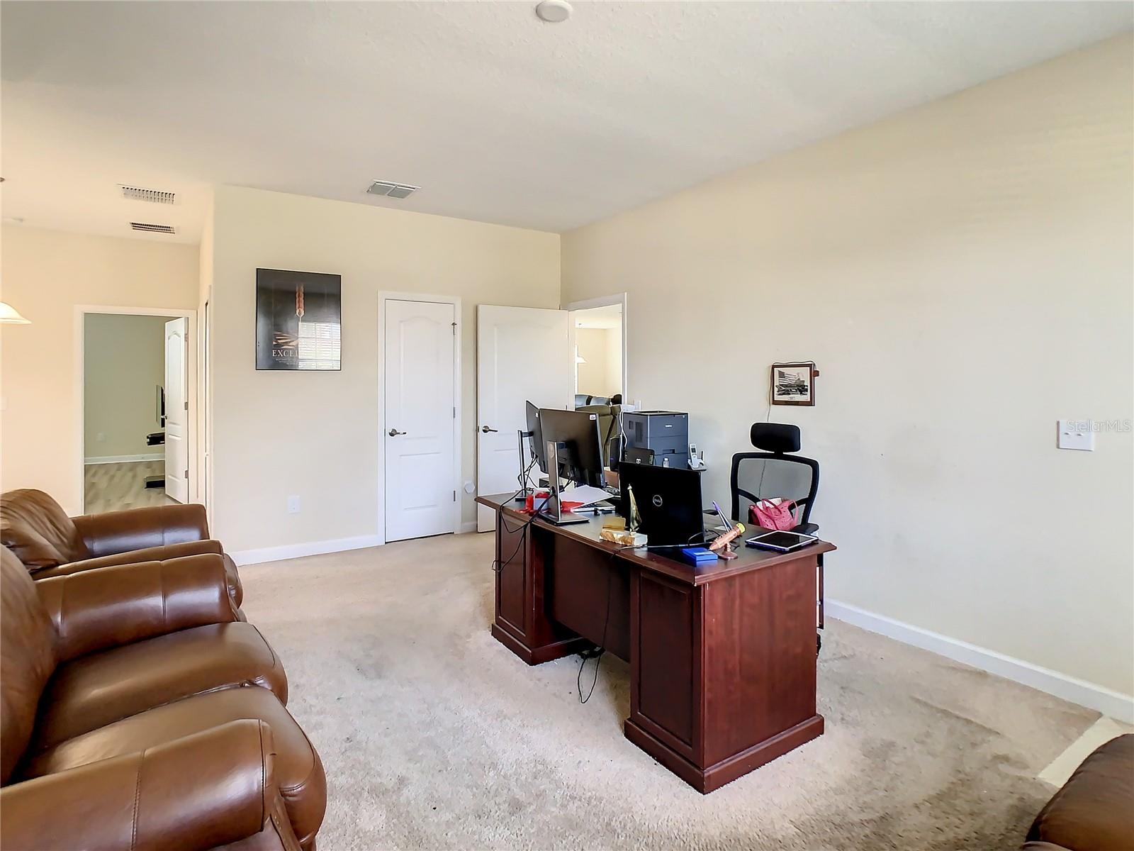 4317 SUMMER BREEZE WAY