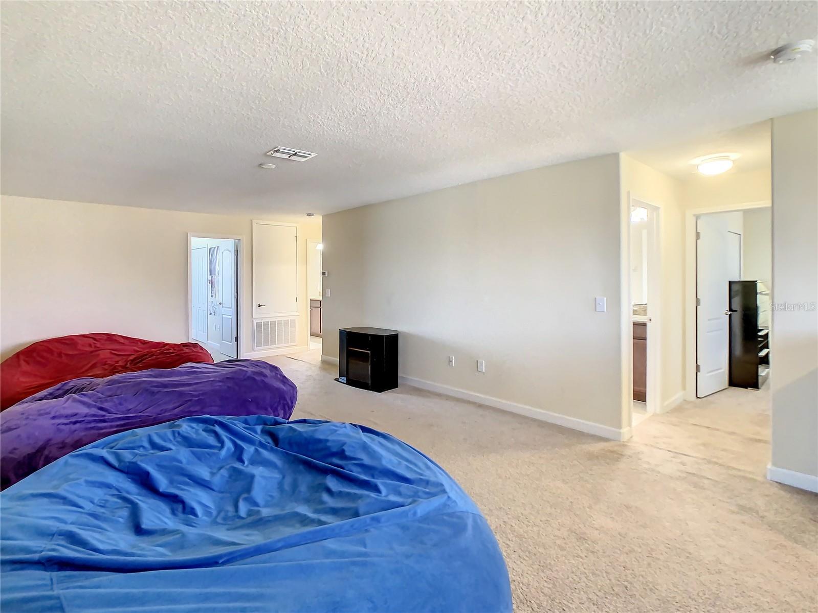 4317 SUMMER BREEZE WAY