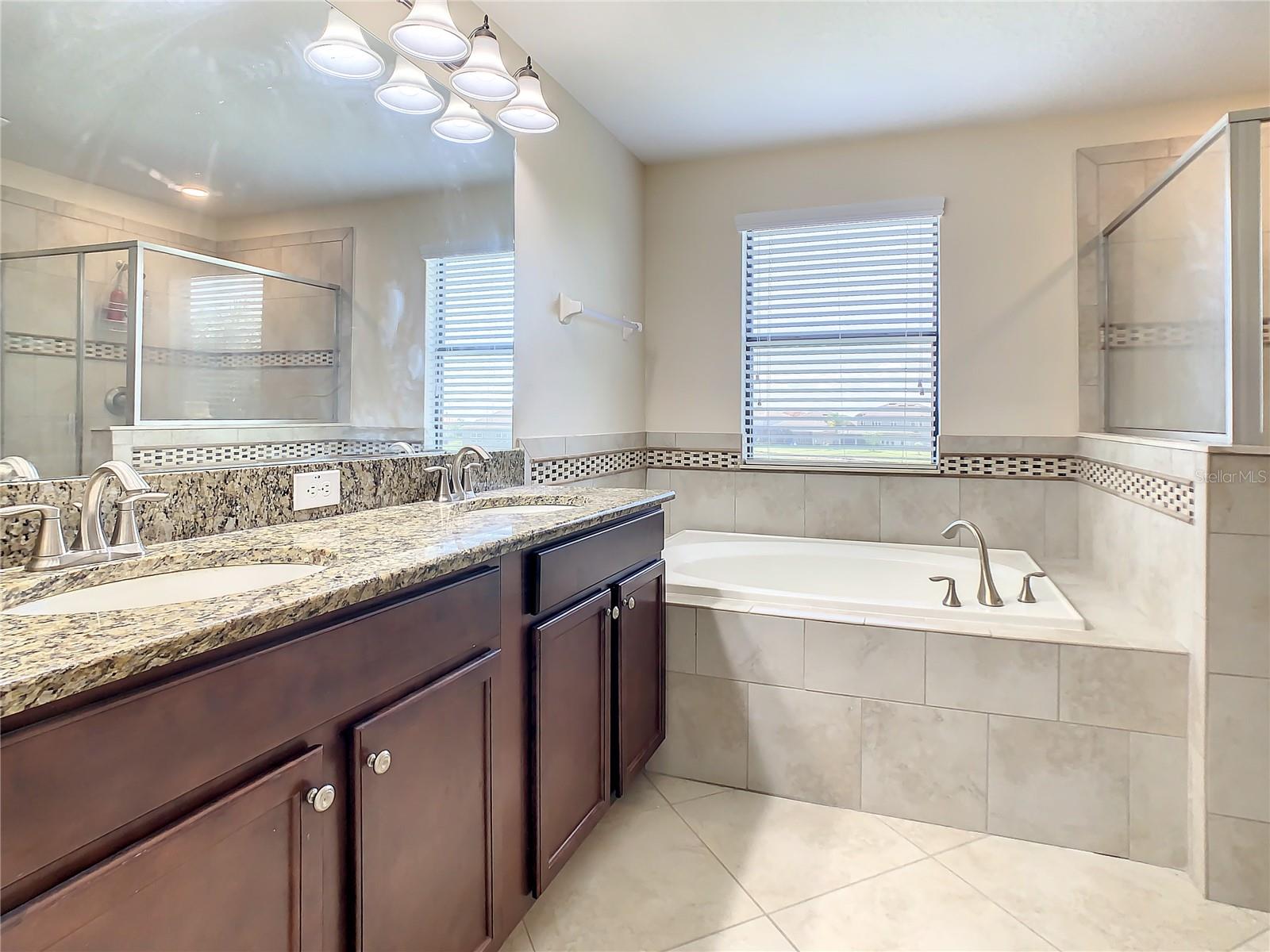 4317 SUMMER BREEZE WAY