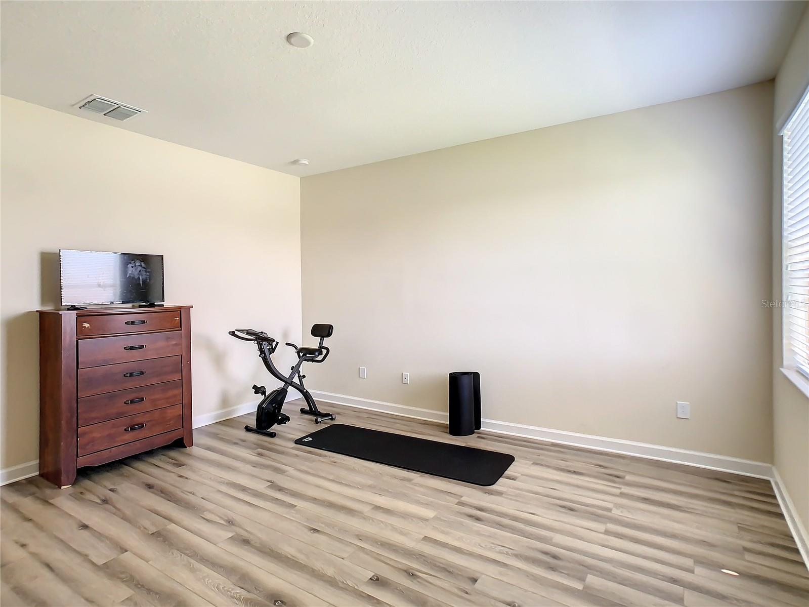 4317 SUMMER BREEZE WAY