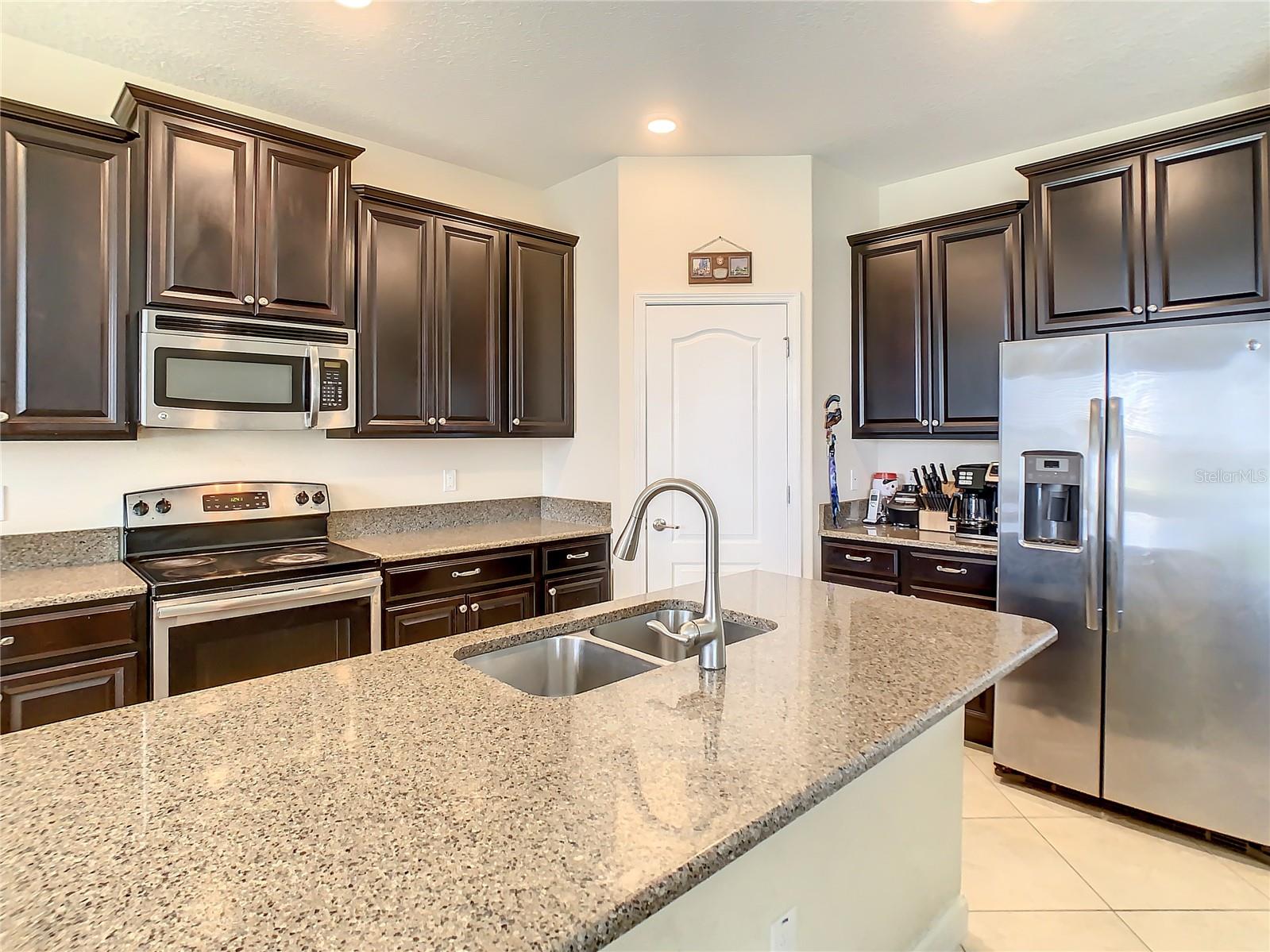 4317 SUMMER BREEZE WAY