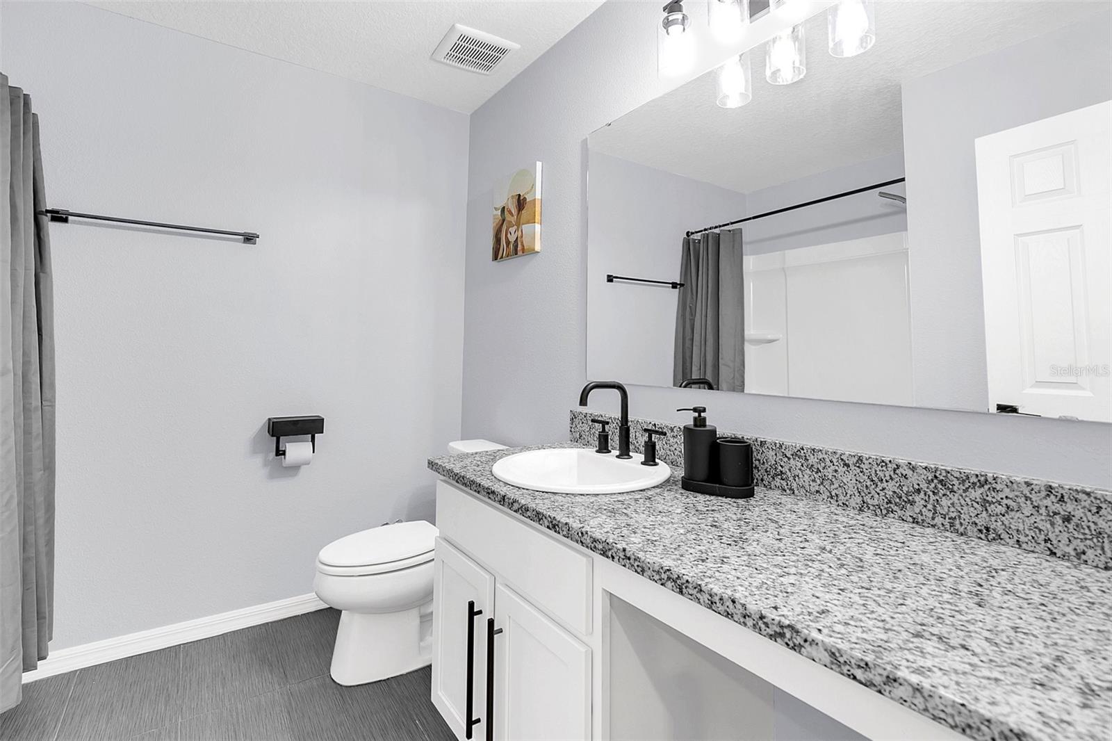 3081 LAKES CREST AVE