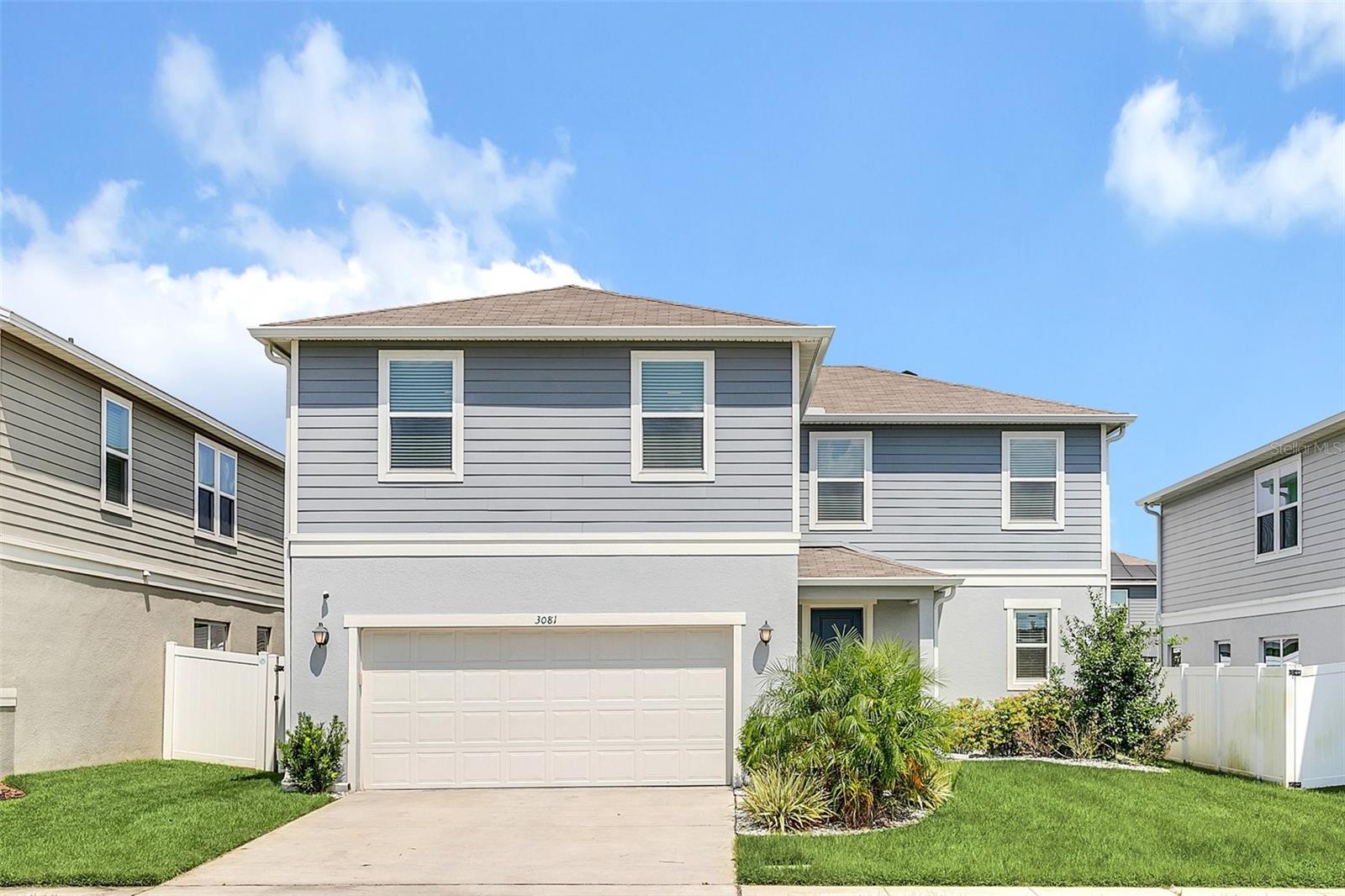 3081 LAKES CREST AVE