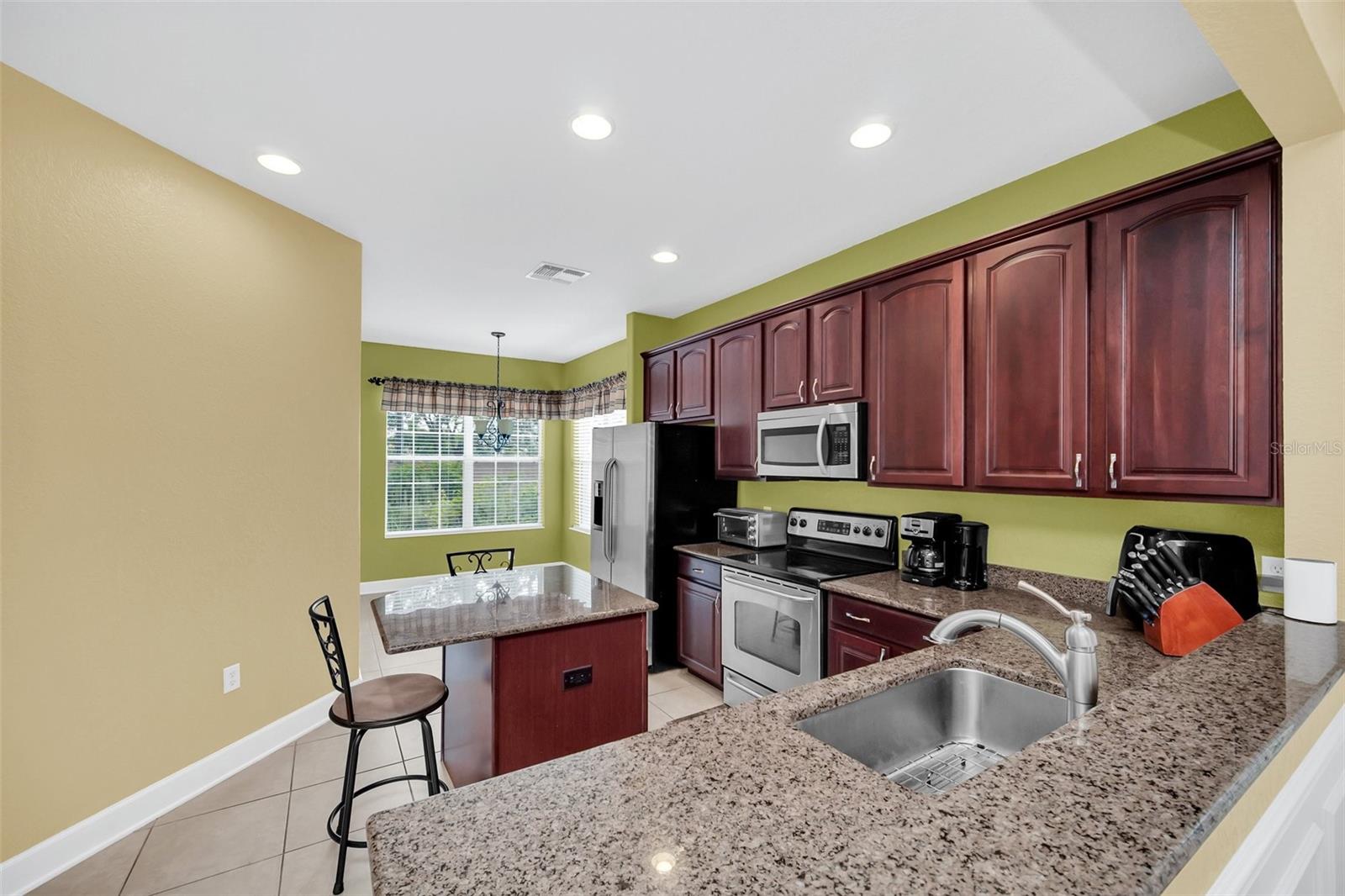 8375 RIVERDALE LN #1