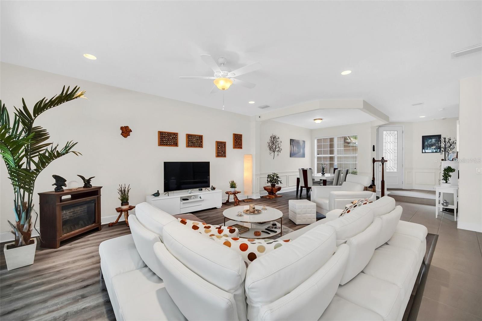 8383 RIVERDALE LN #1