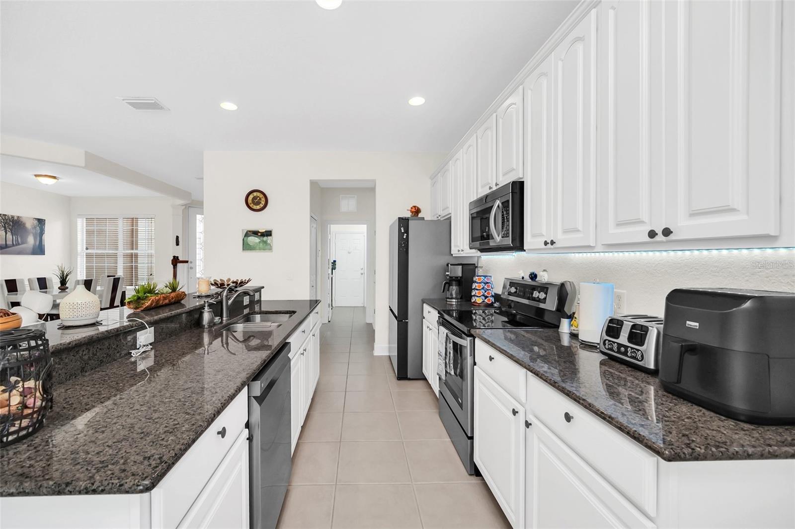 8383 RIVERDALE LN #1