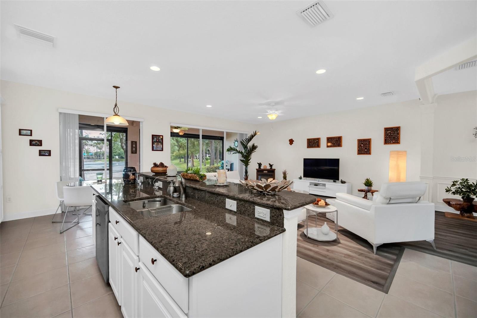 8383 RIVERDALE LN #1