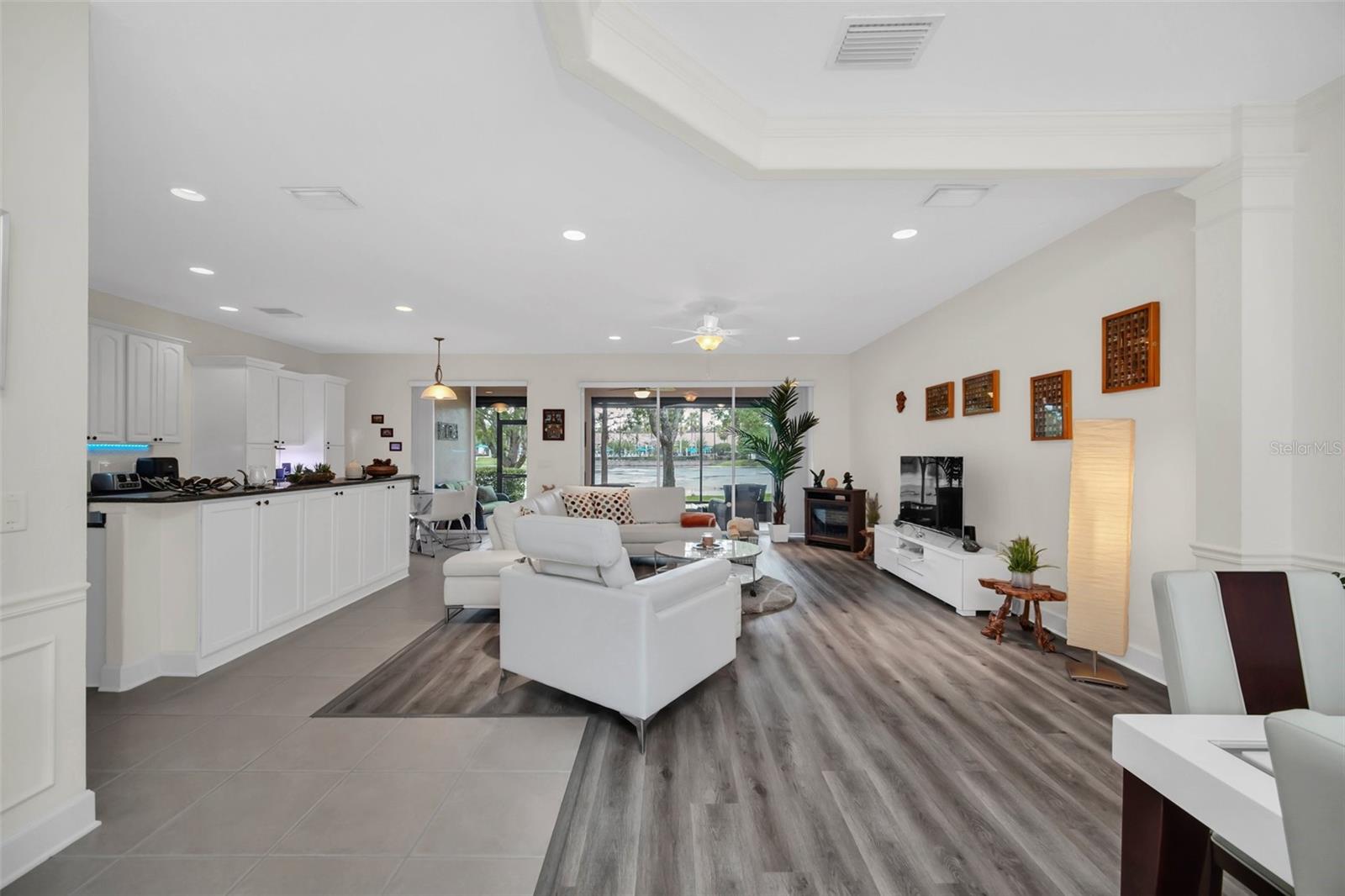 8383 RIVERDALE LN #1