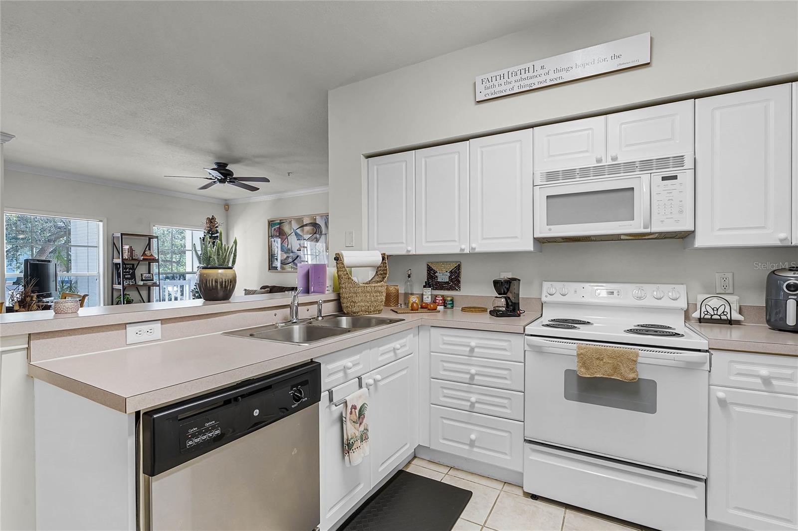 765 CELEBRATION AVE #765