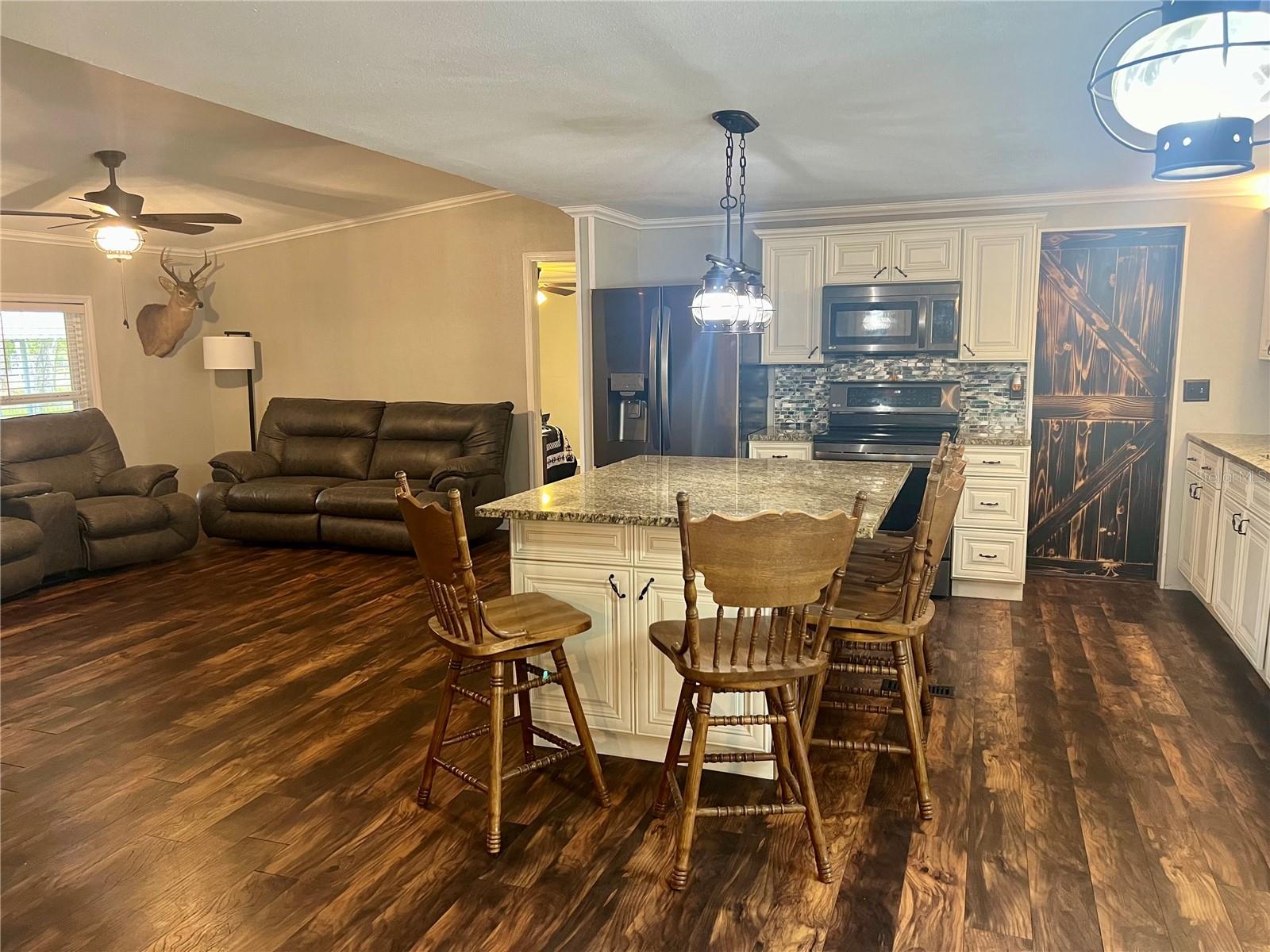 12601 COUNTRYLAND DR