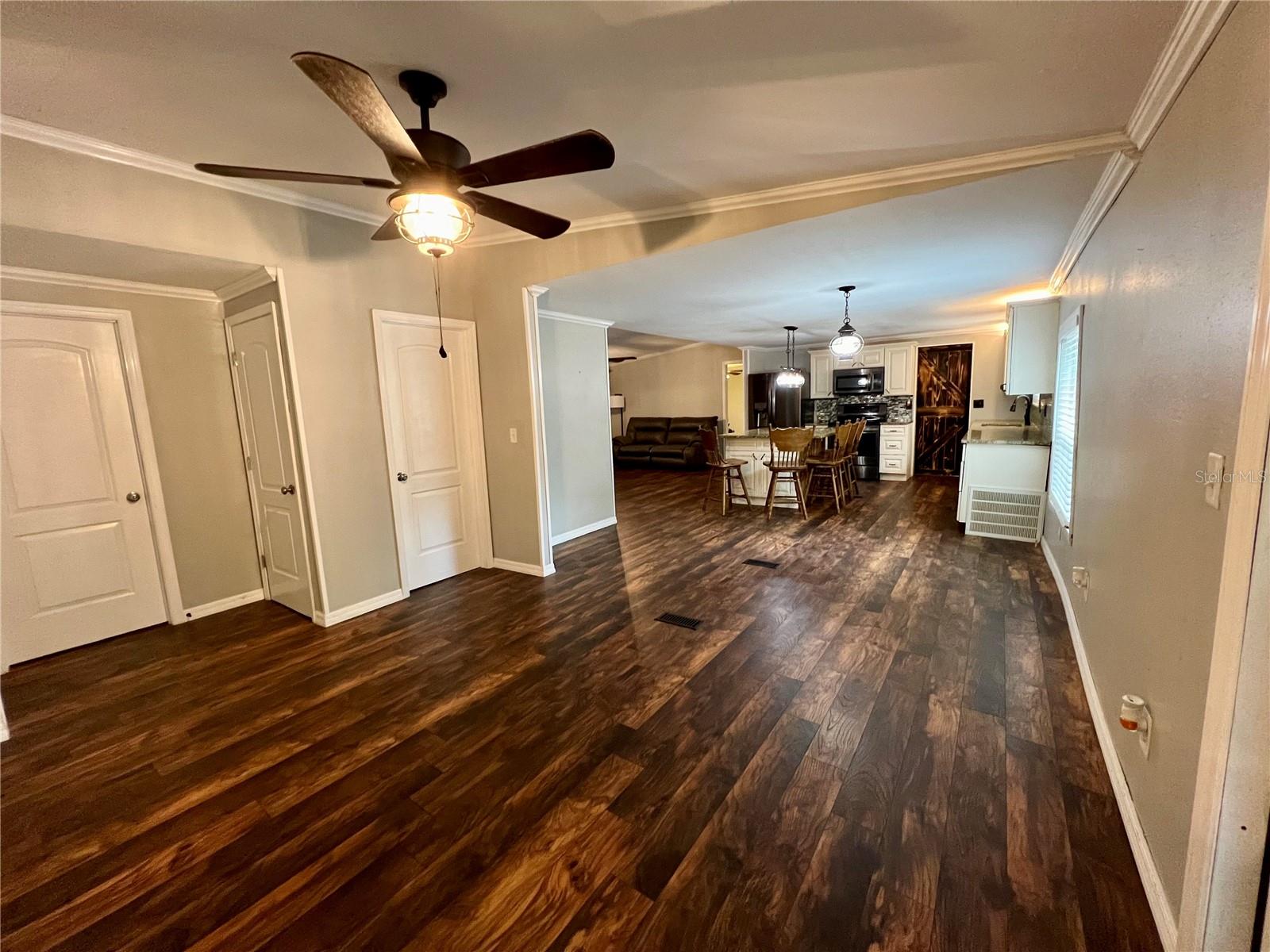 12601 COUNTRYLAND DR