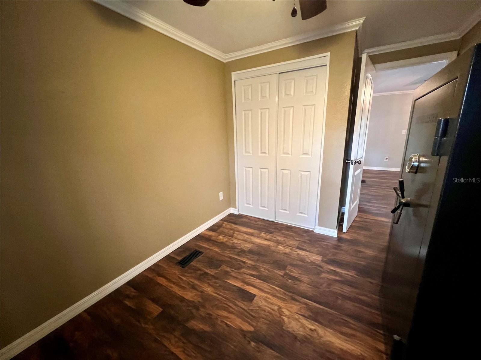 12601 COUNTRYLAND DR