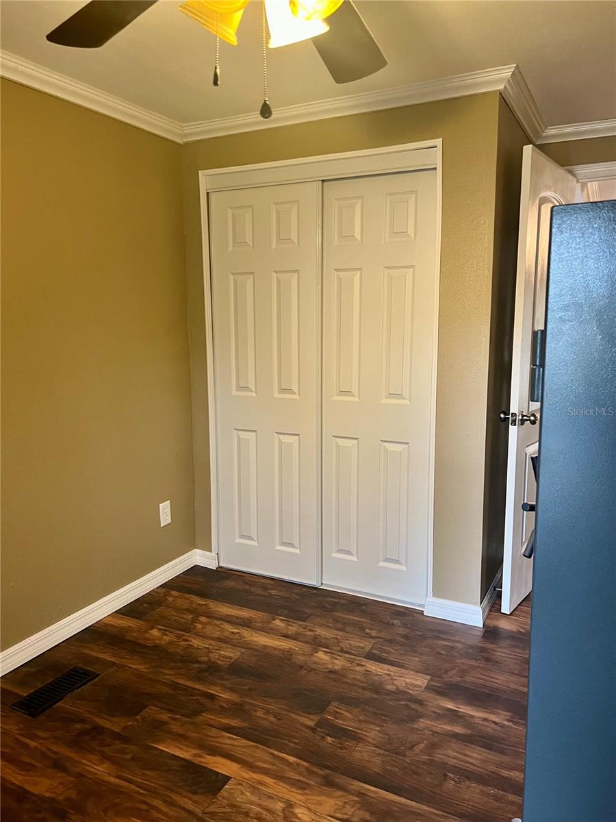 12601 COUNTRYLAND DR