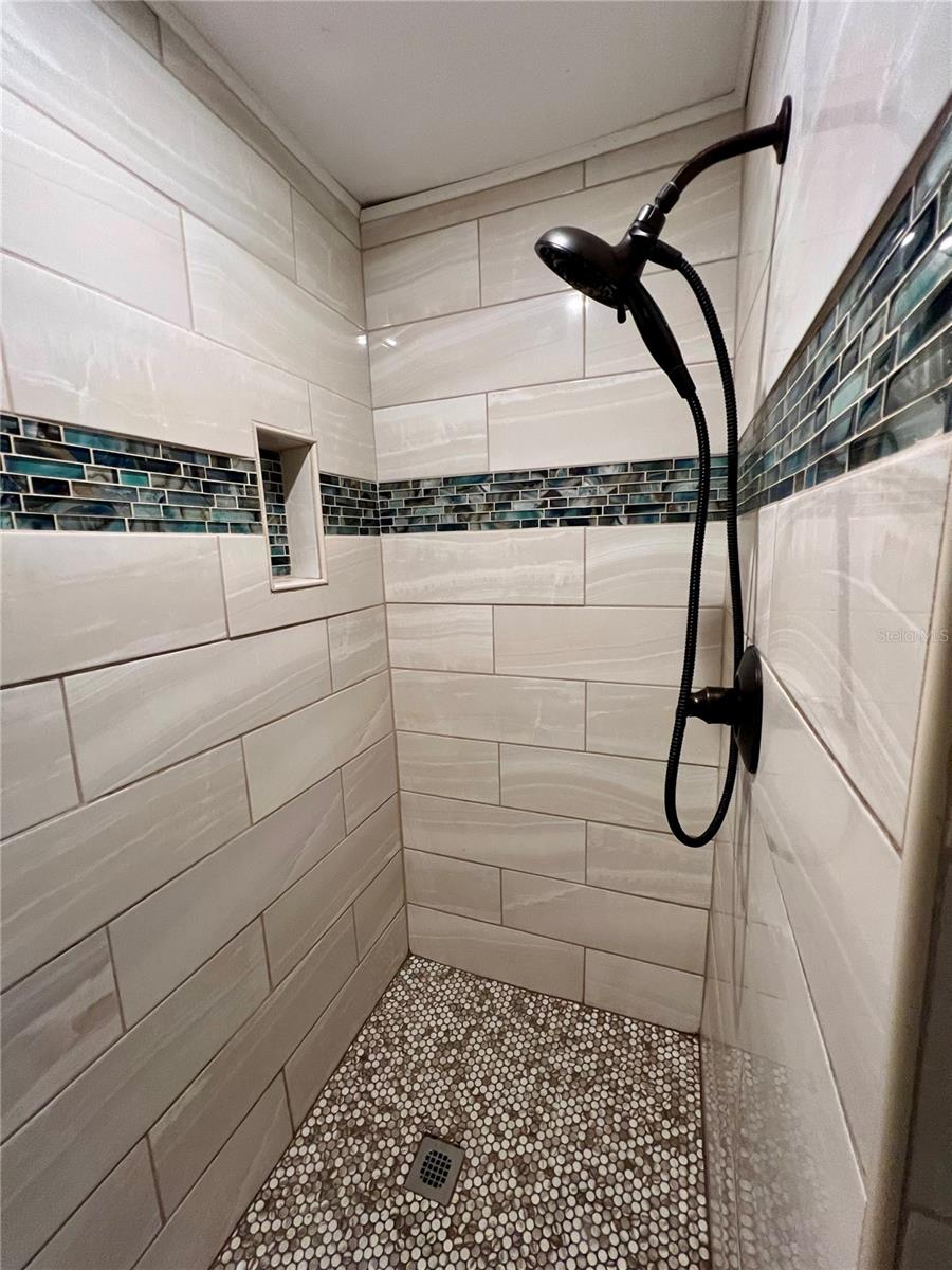 12601 COUNTRYLAND DR