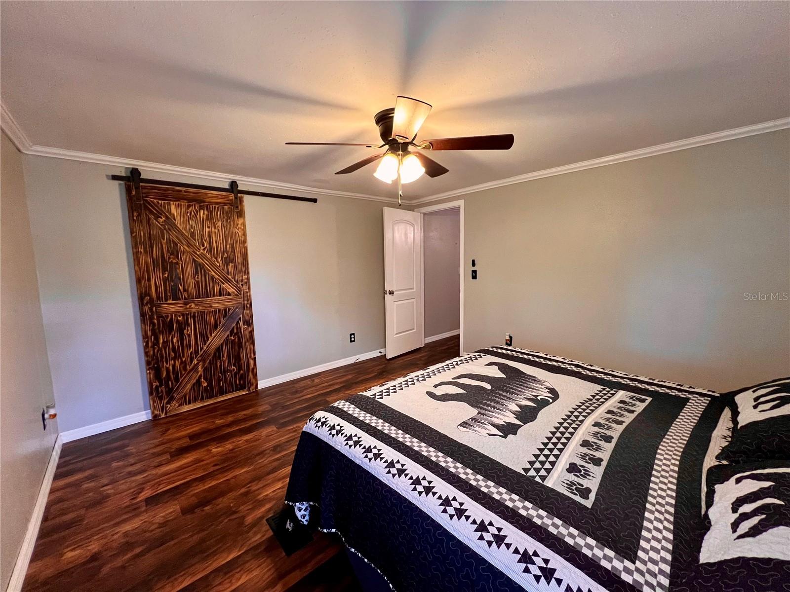 12601 COUNTRYLAND DR