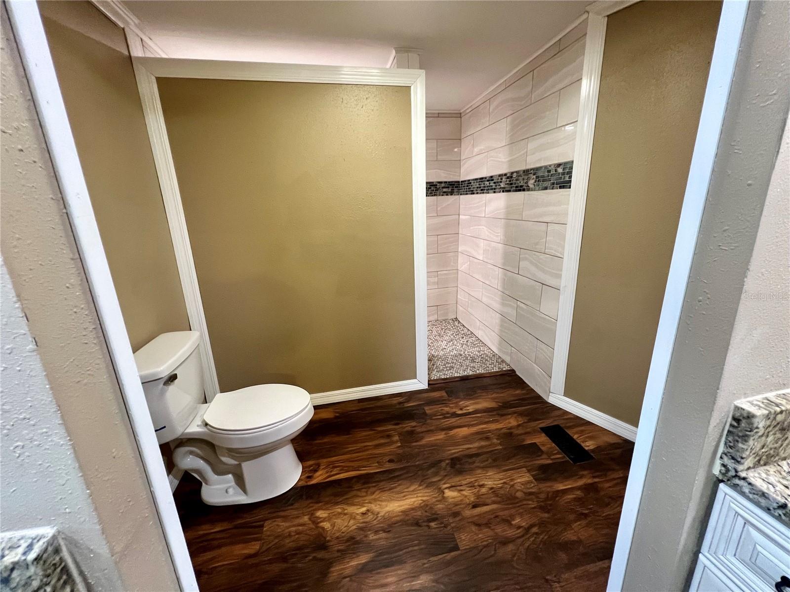 12601 COUNTRYLAND DR