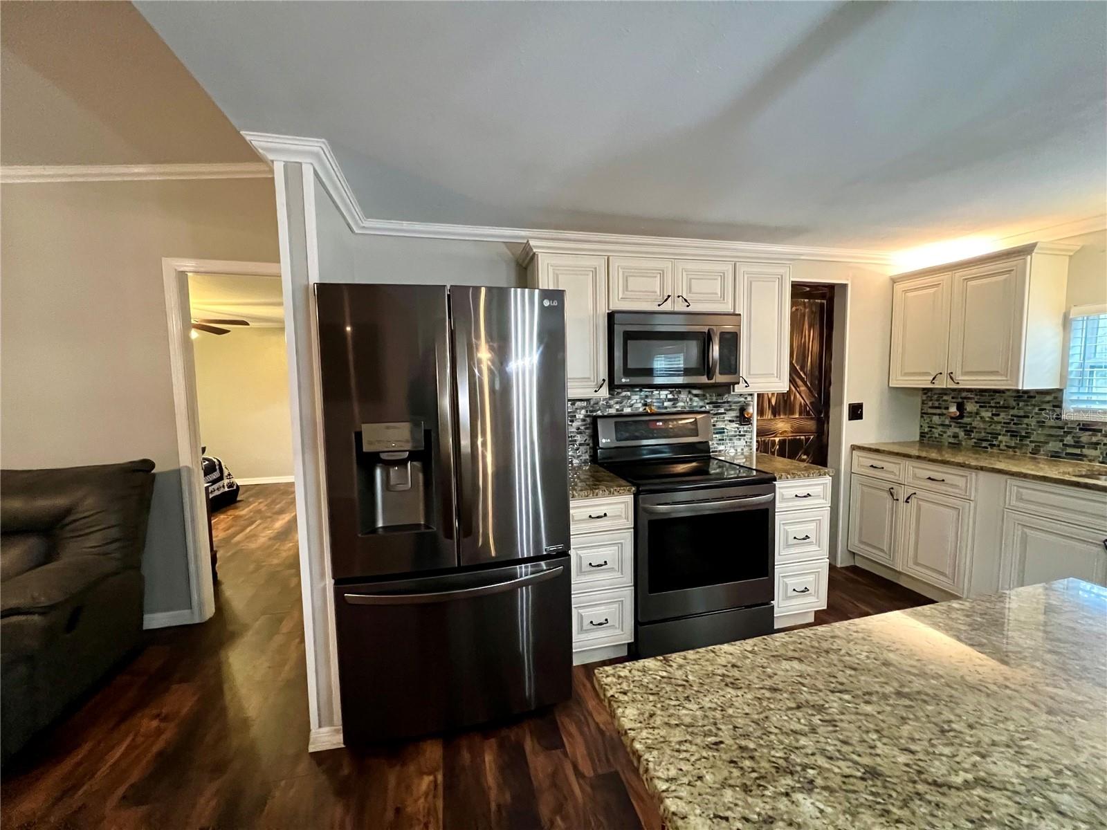 12601 COUNTRYLAND DR