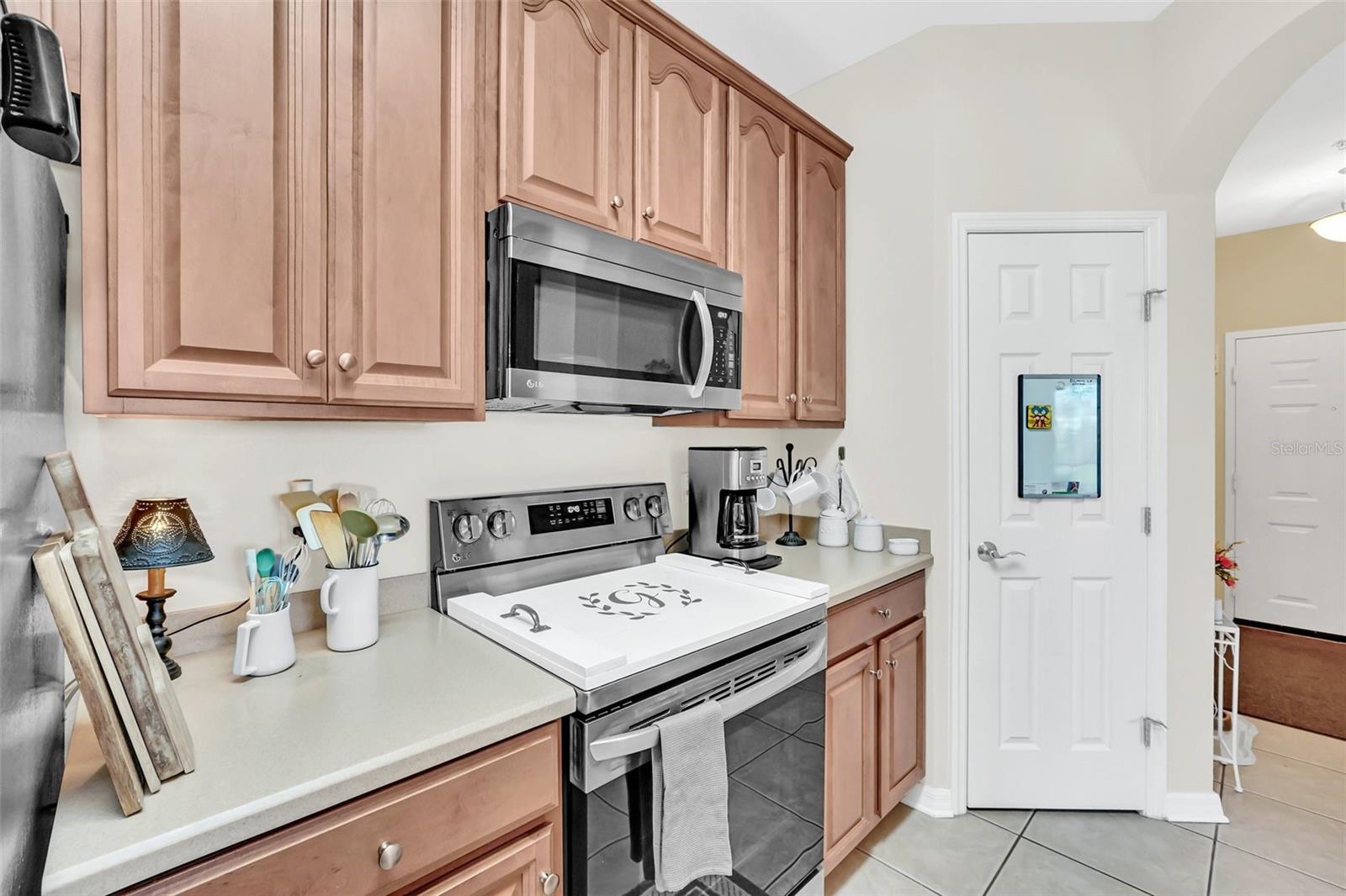 8306 PORTOFINO DR #203