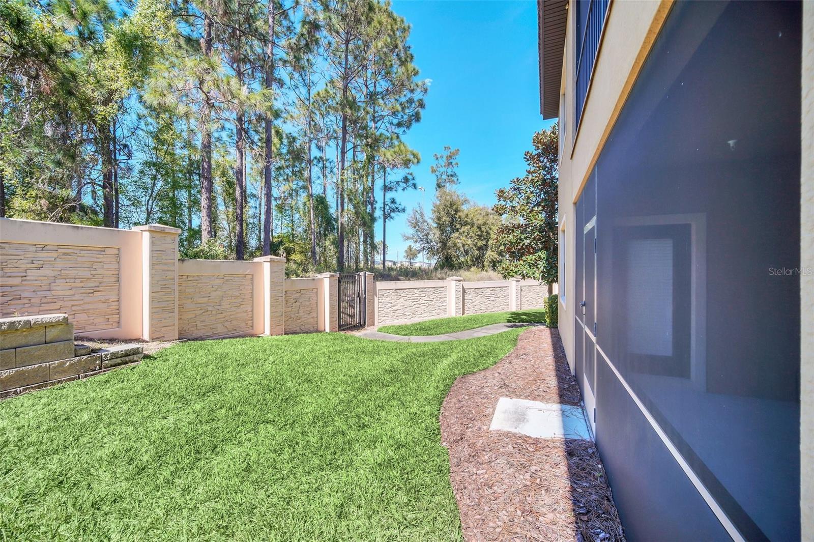 1215 LONG COVE LOOP #1215