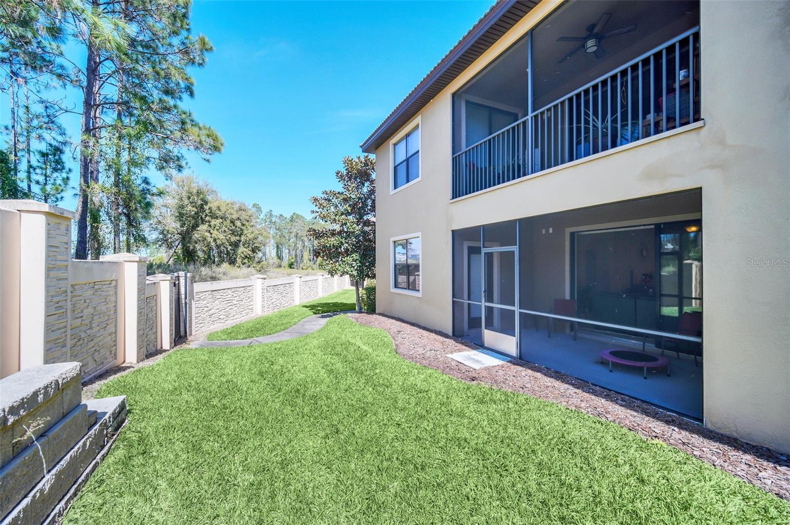 1215 LONG COVE LOOP #1215