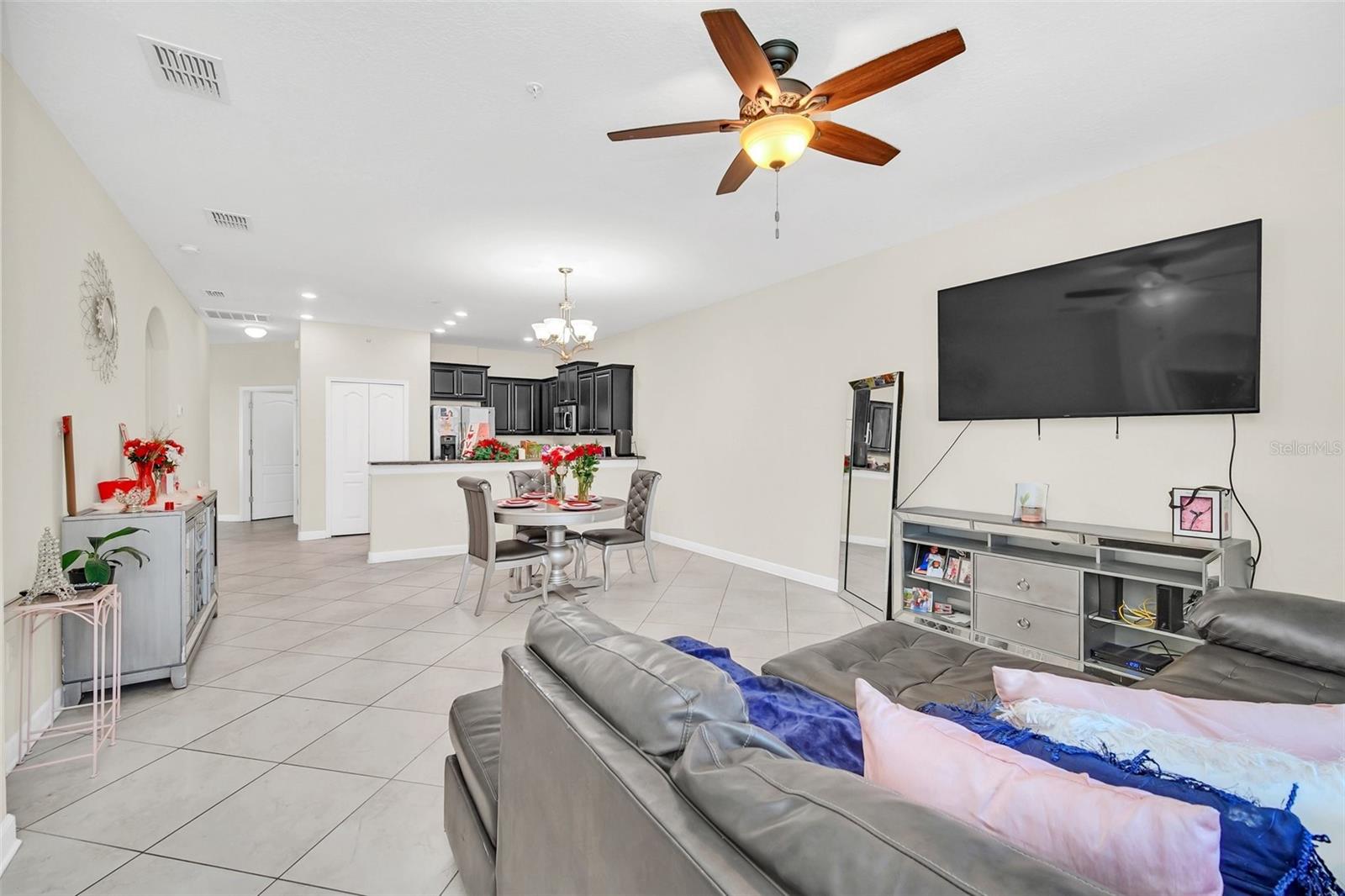 1215 LONG COVE LOOP #1215