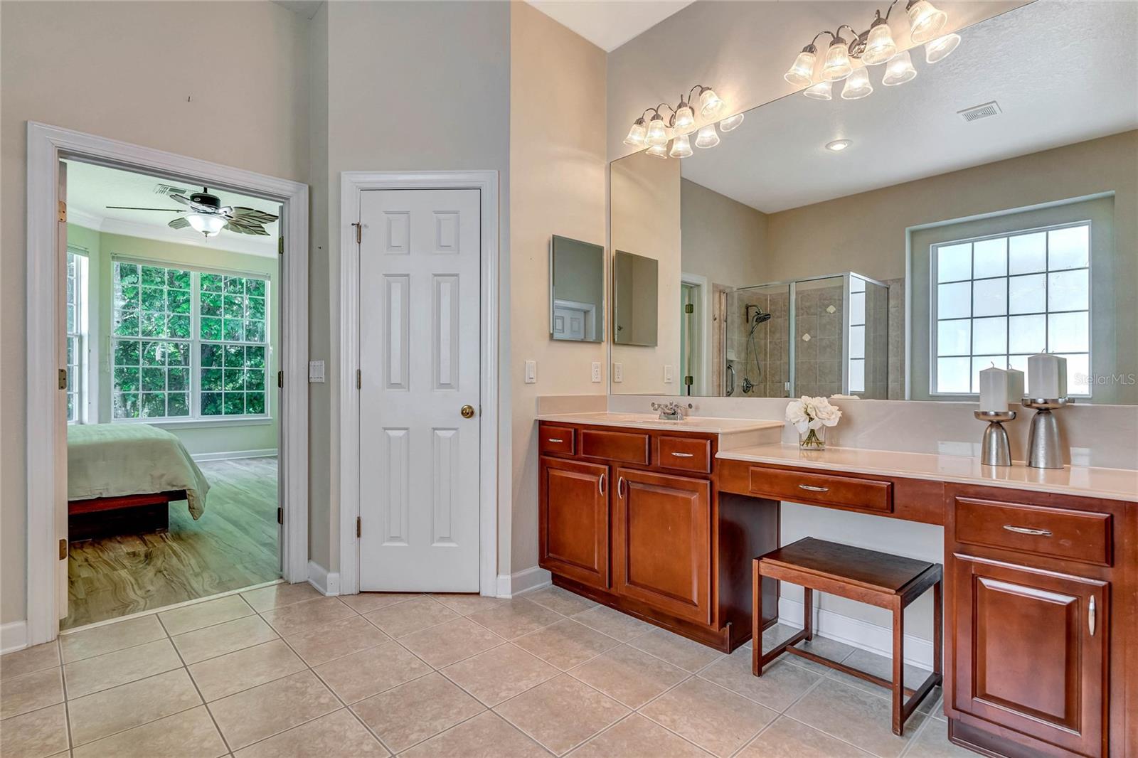 1229 AQUILA LOOP