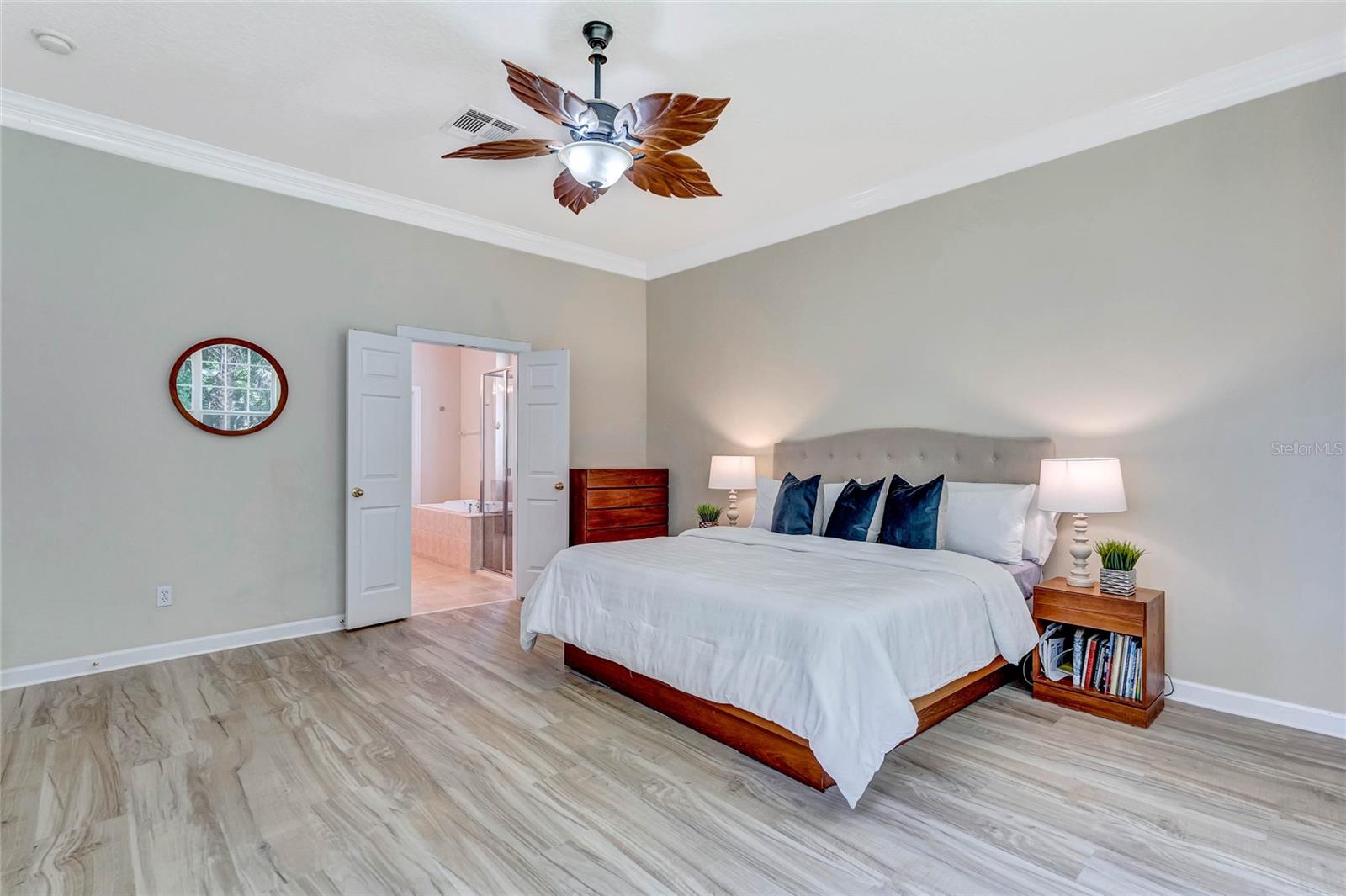 1229 AQUILA LOOP