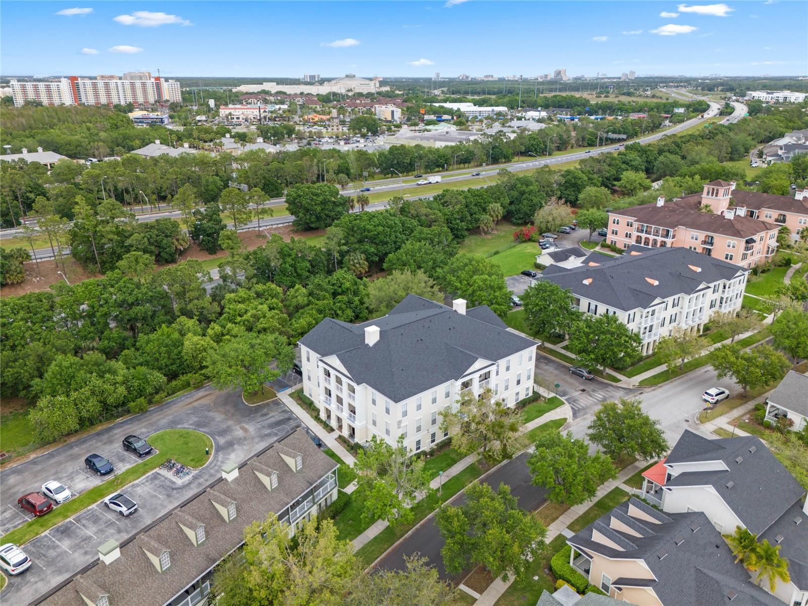 221 LONGVIEW AVE #102