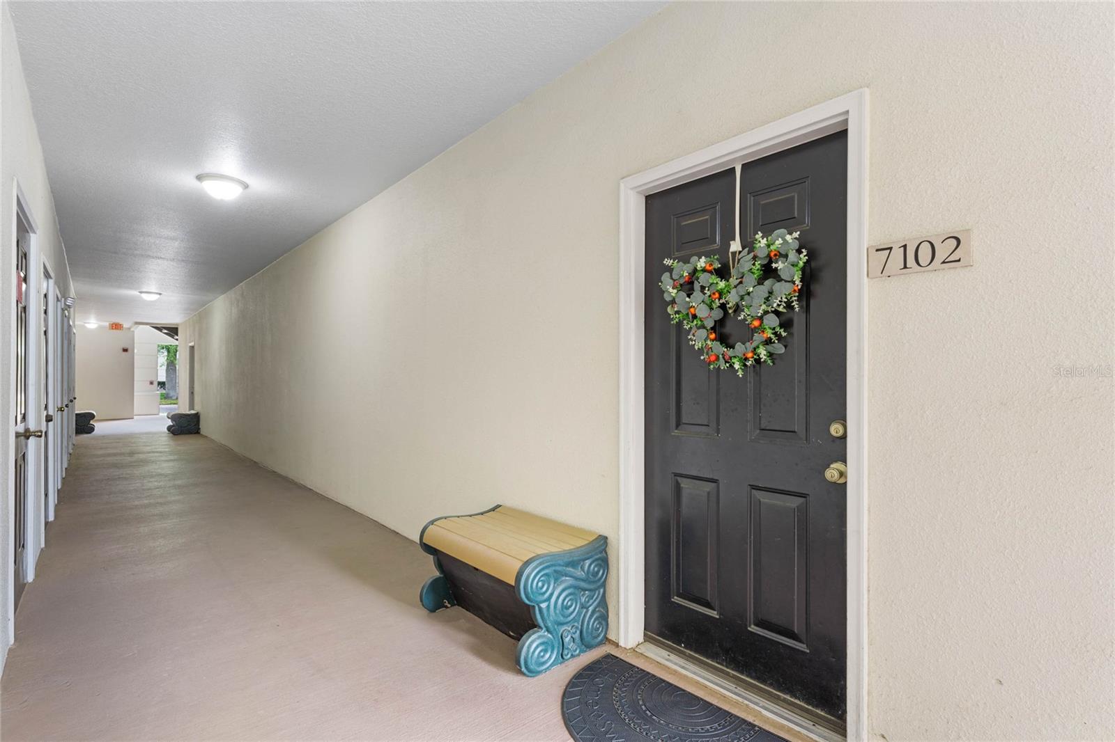 221 LONGVIEW AVE #102