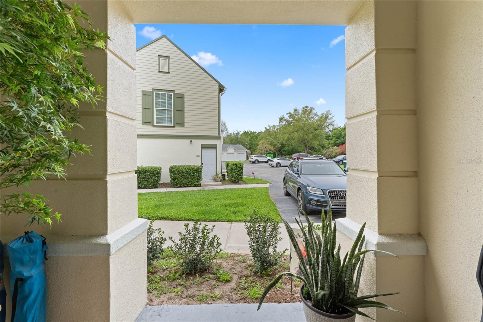 221 LONGVIEW AVE #102