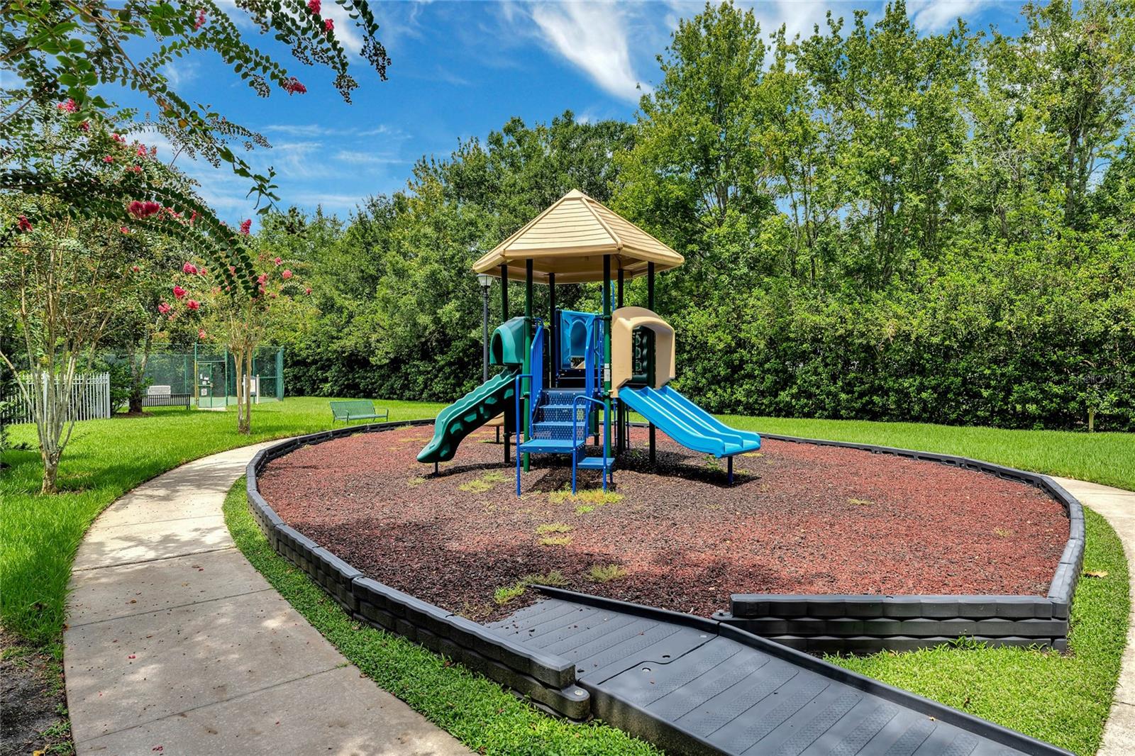 221 LONGVIEW AVE #102