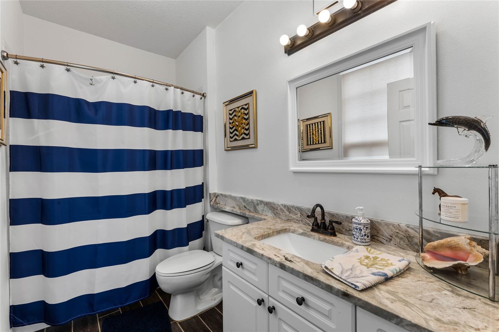 221 LONGVIEW AVE #102