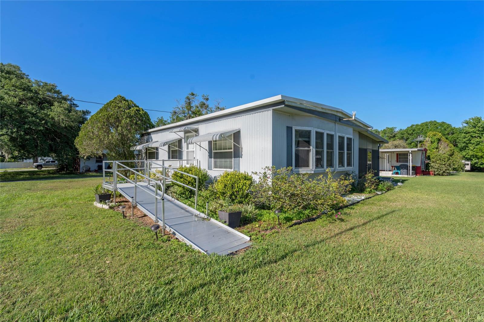 2301 REYNOLDS RD