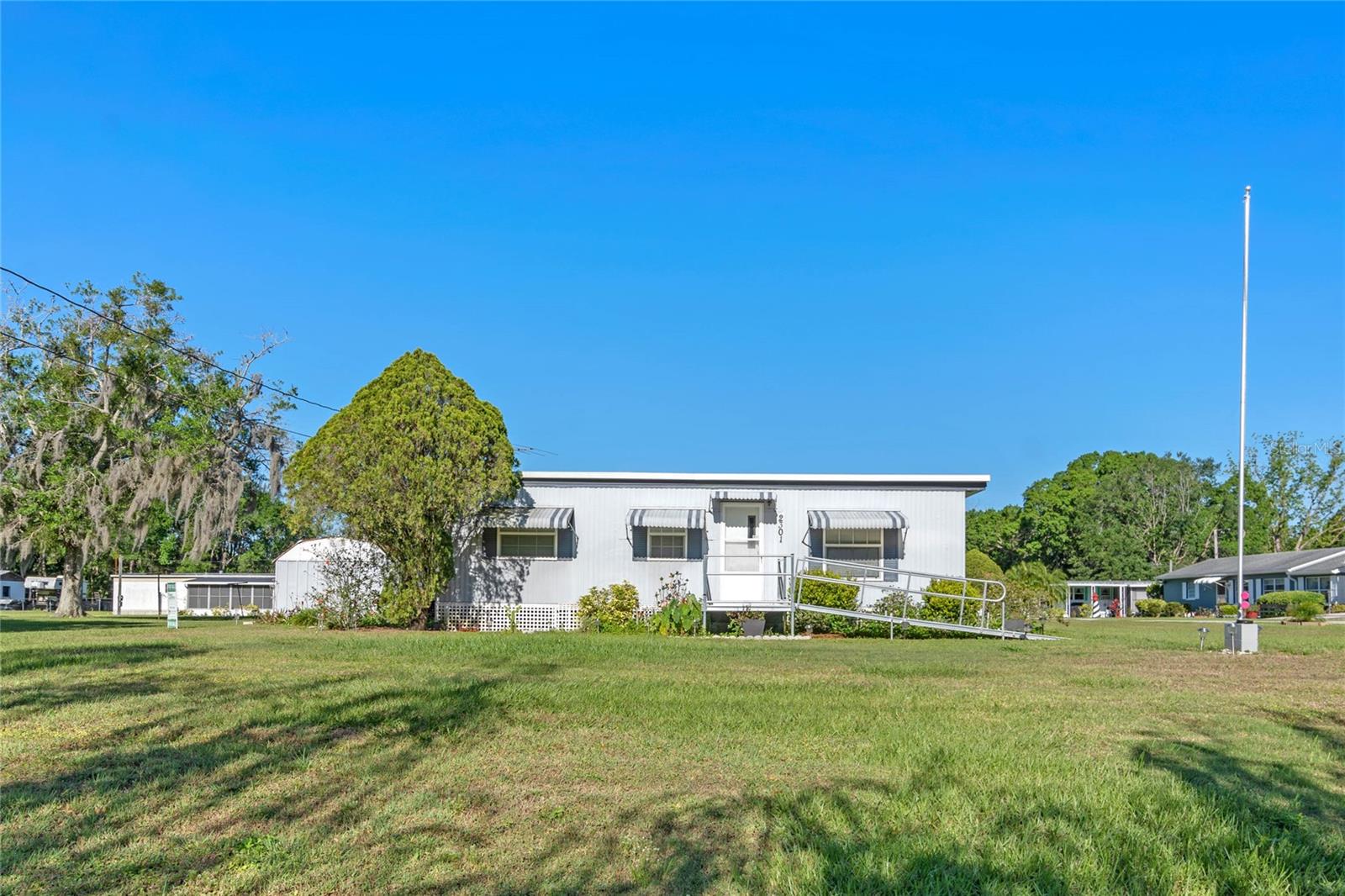 2301 REYNOLDS RD