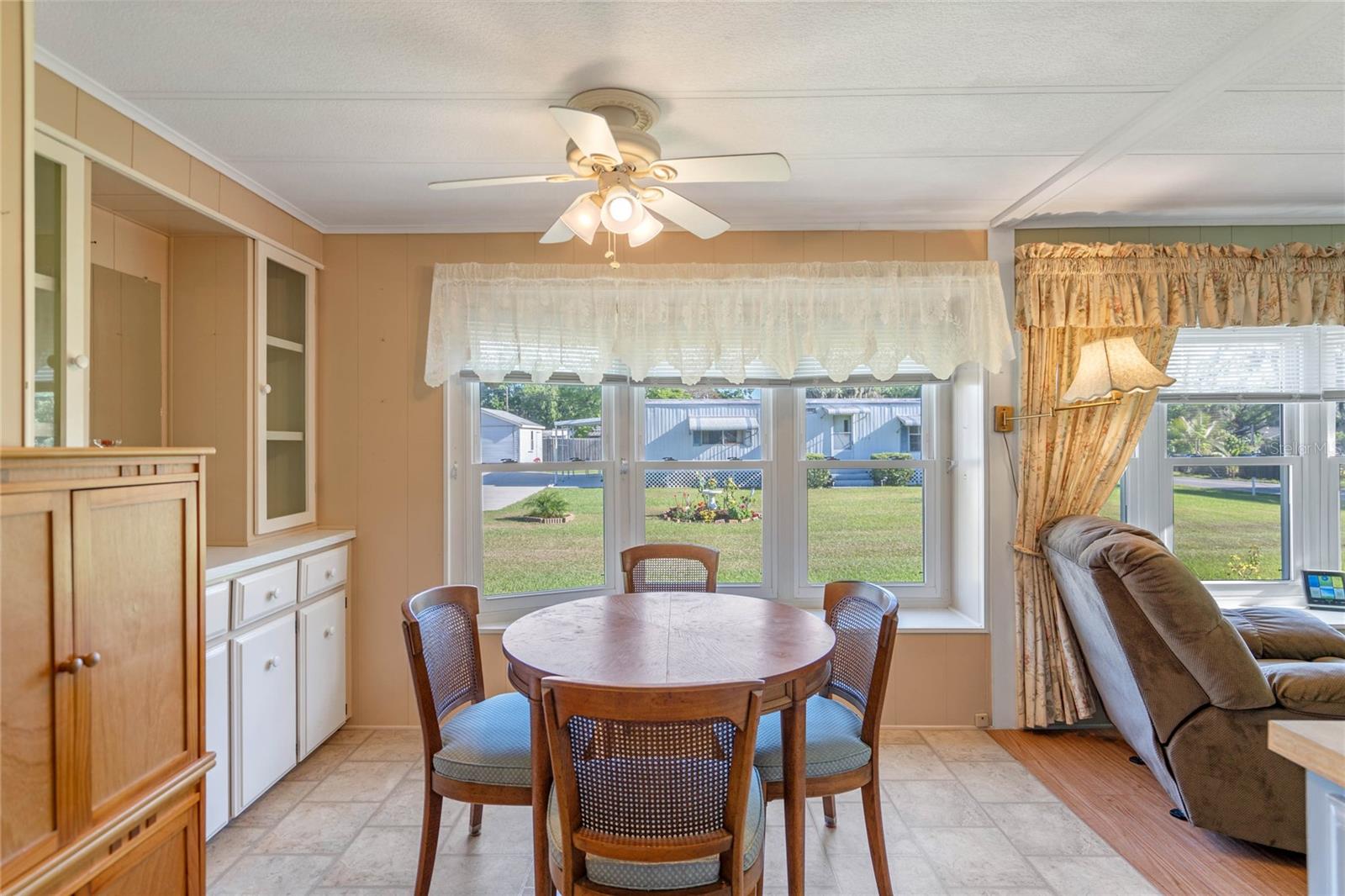 2301 REYNOLDS RD