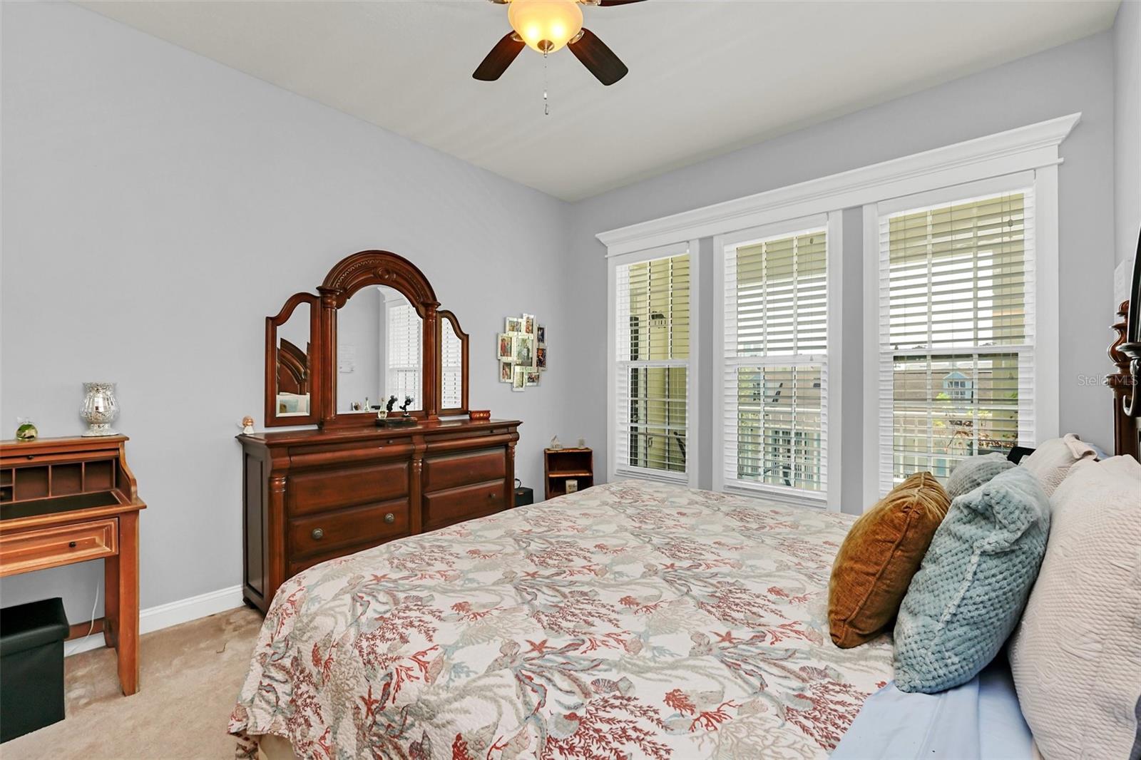 233 GOLDENRAIN DR #304