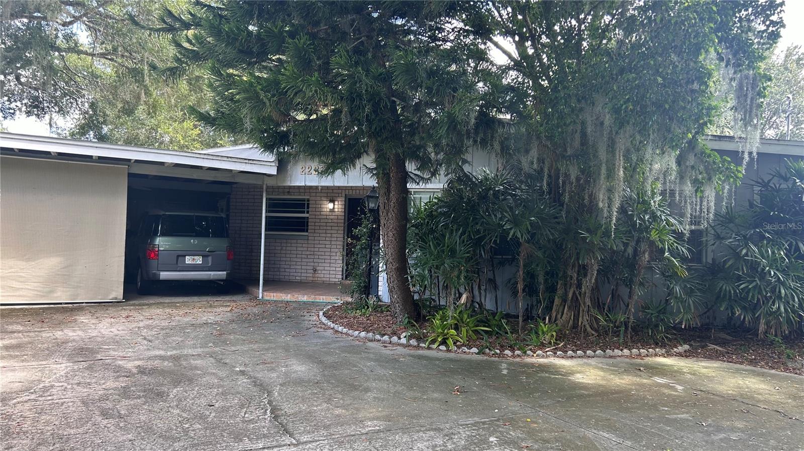 2225 HOMEWOOD DR