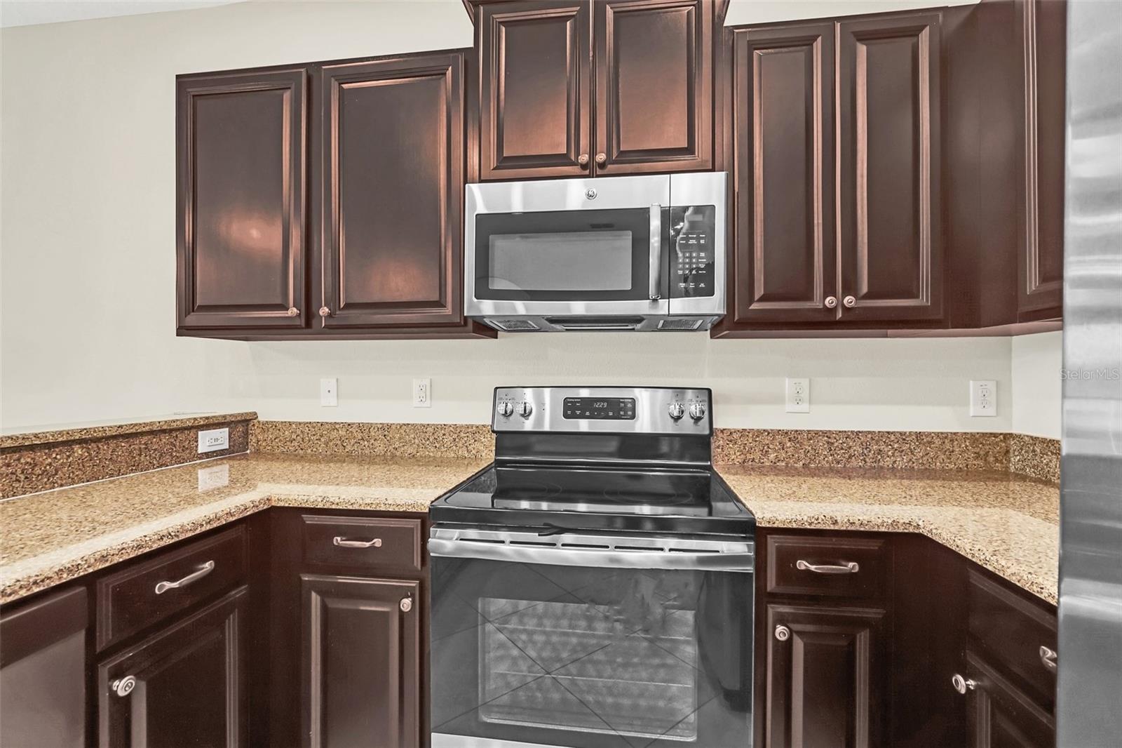 8972 AZALEA SANDS LN #8972