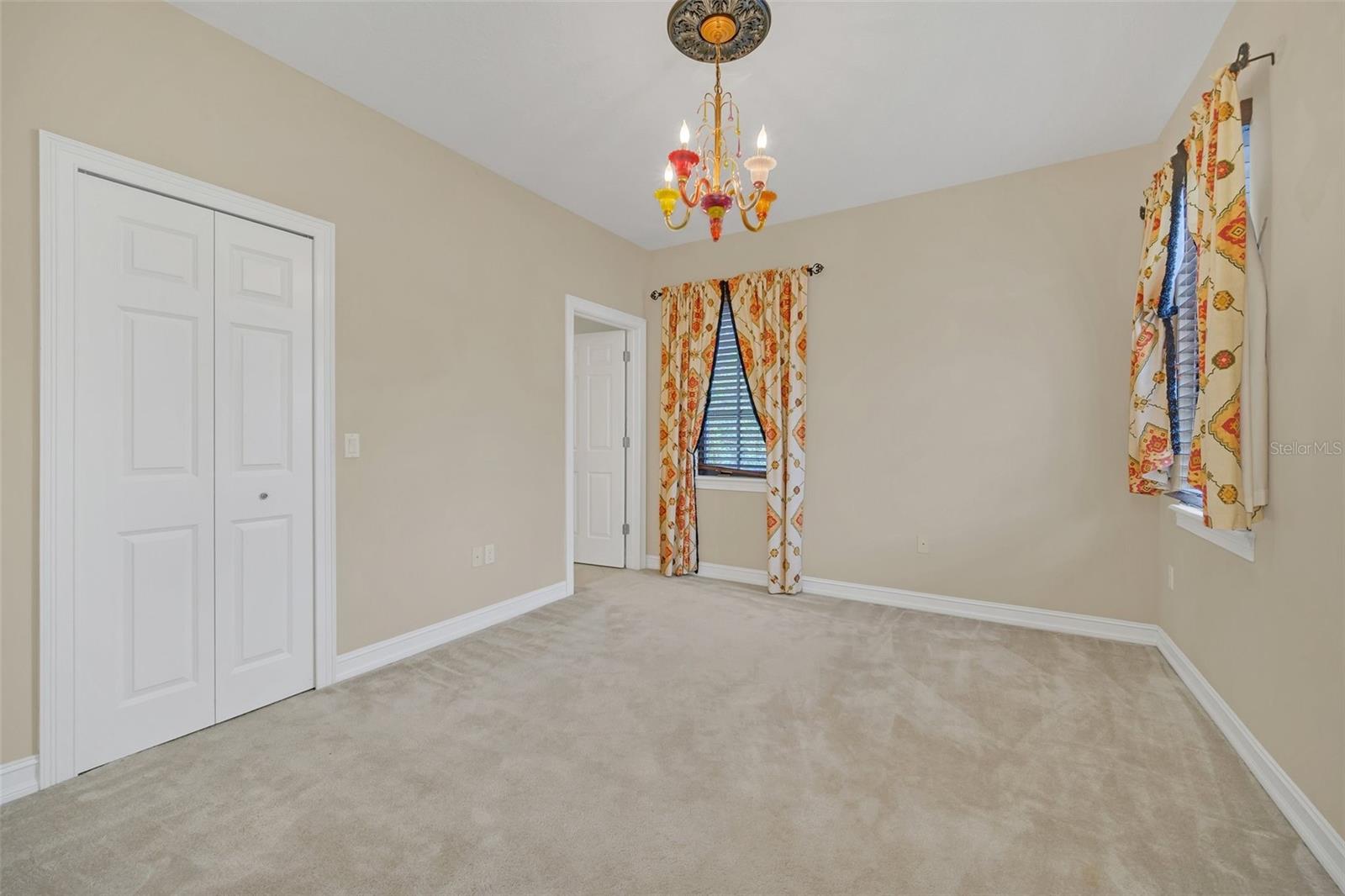 1233 AQUILA LOOP