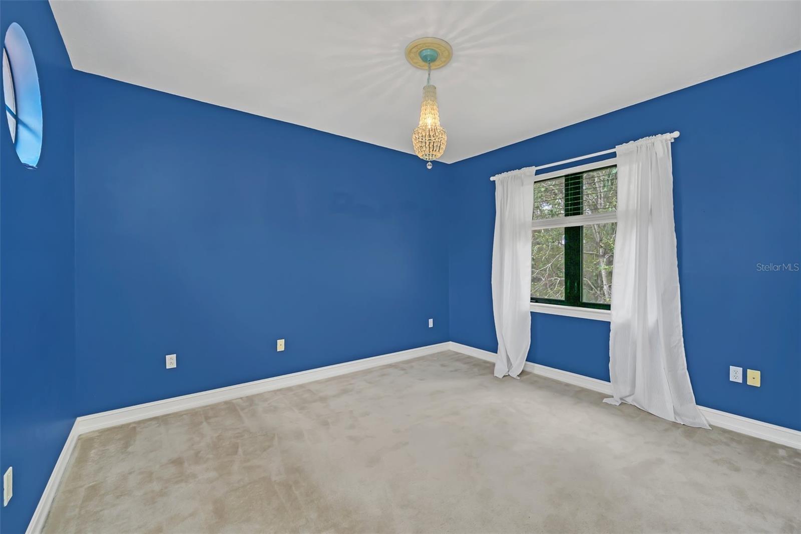 1233 AQUILA LOOP