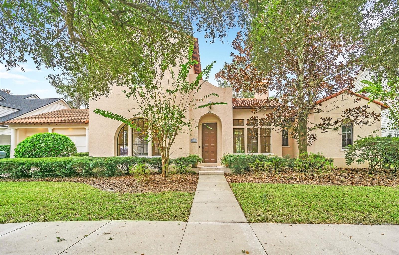 1233 AQUILA LOOP