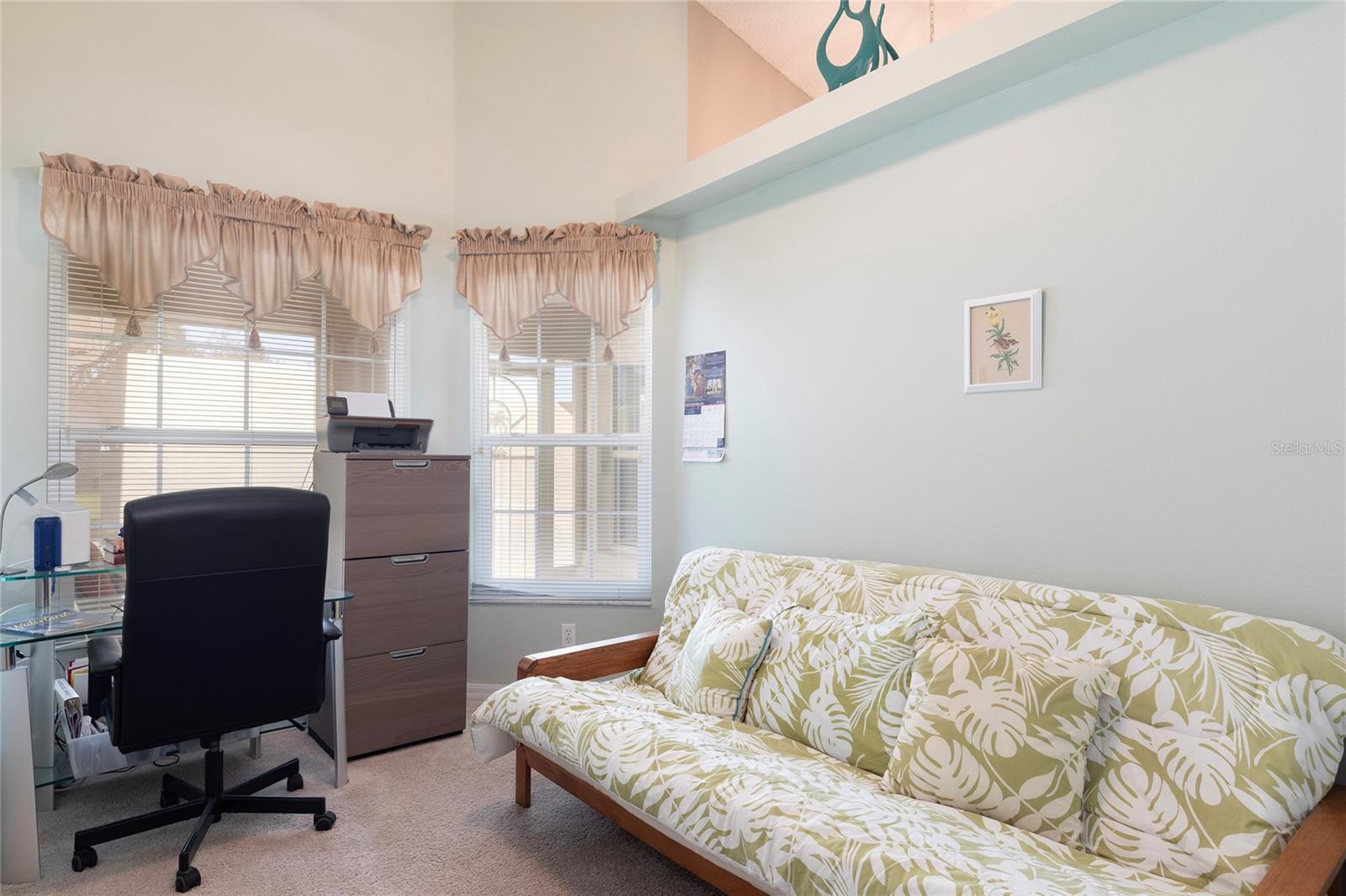 1841 E CHALLENGER AVE