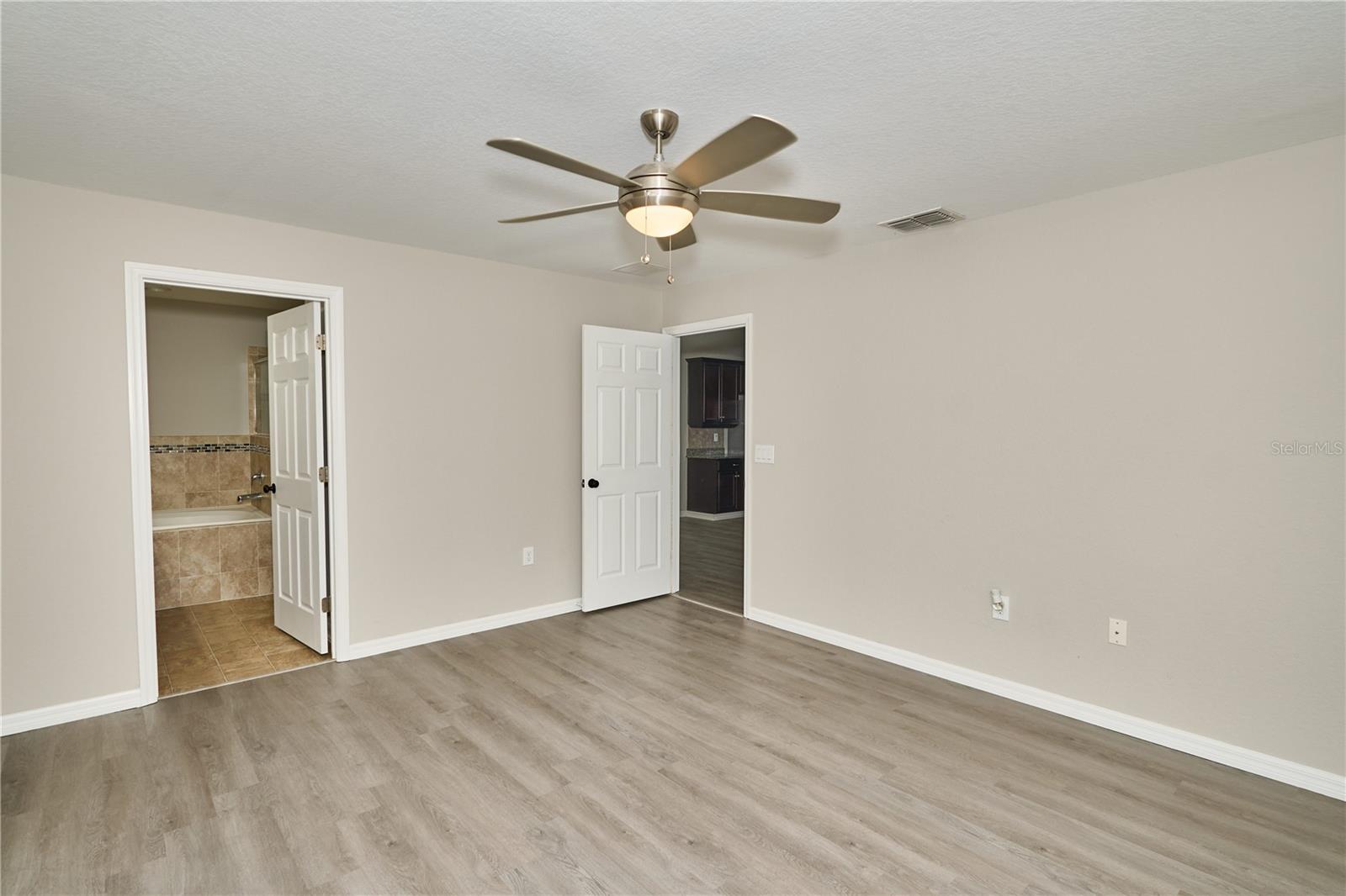 1335 WINDWARD OAKS LOOP