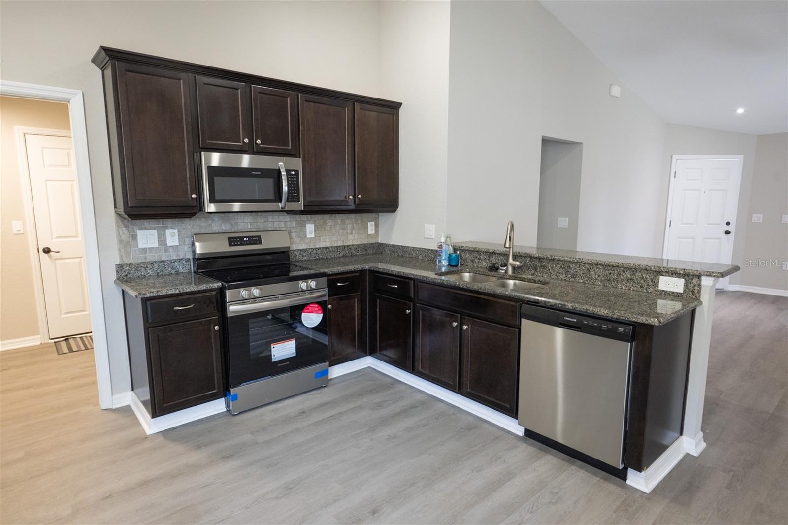 1335 WINDWARD OAKS LOOP