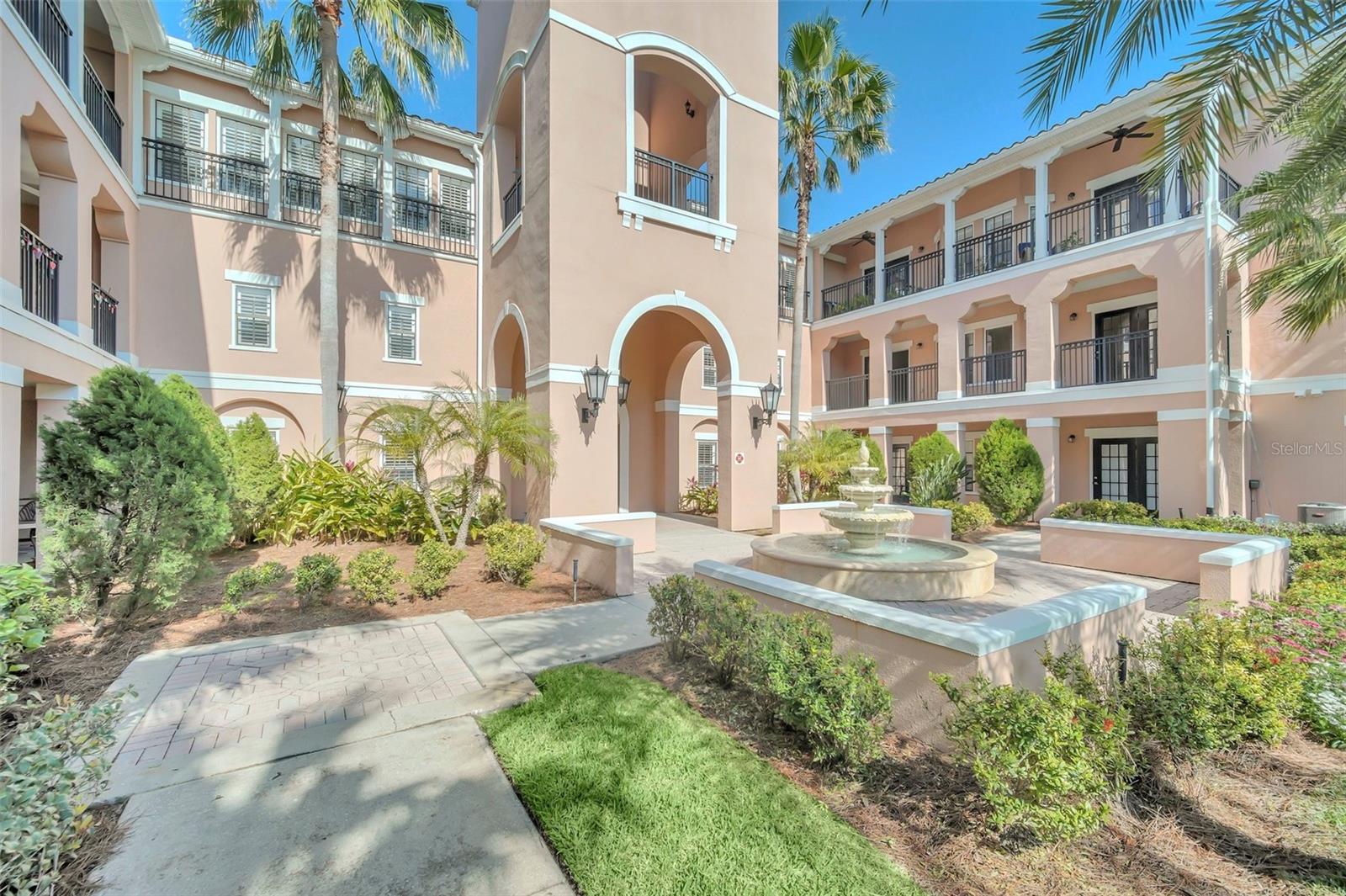 211 LONGVIEW AVE #209