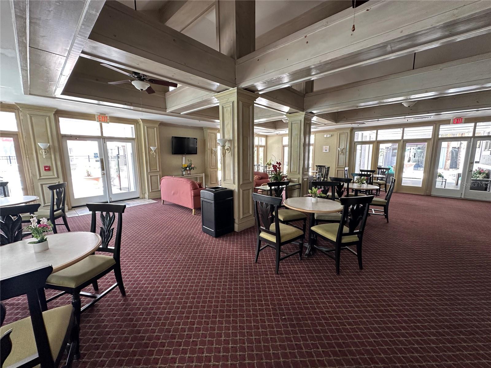 3100 PARKWAY BLVD #123